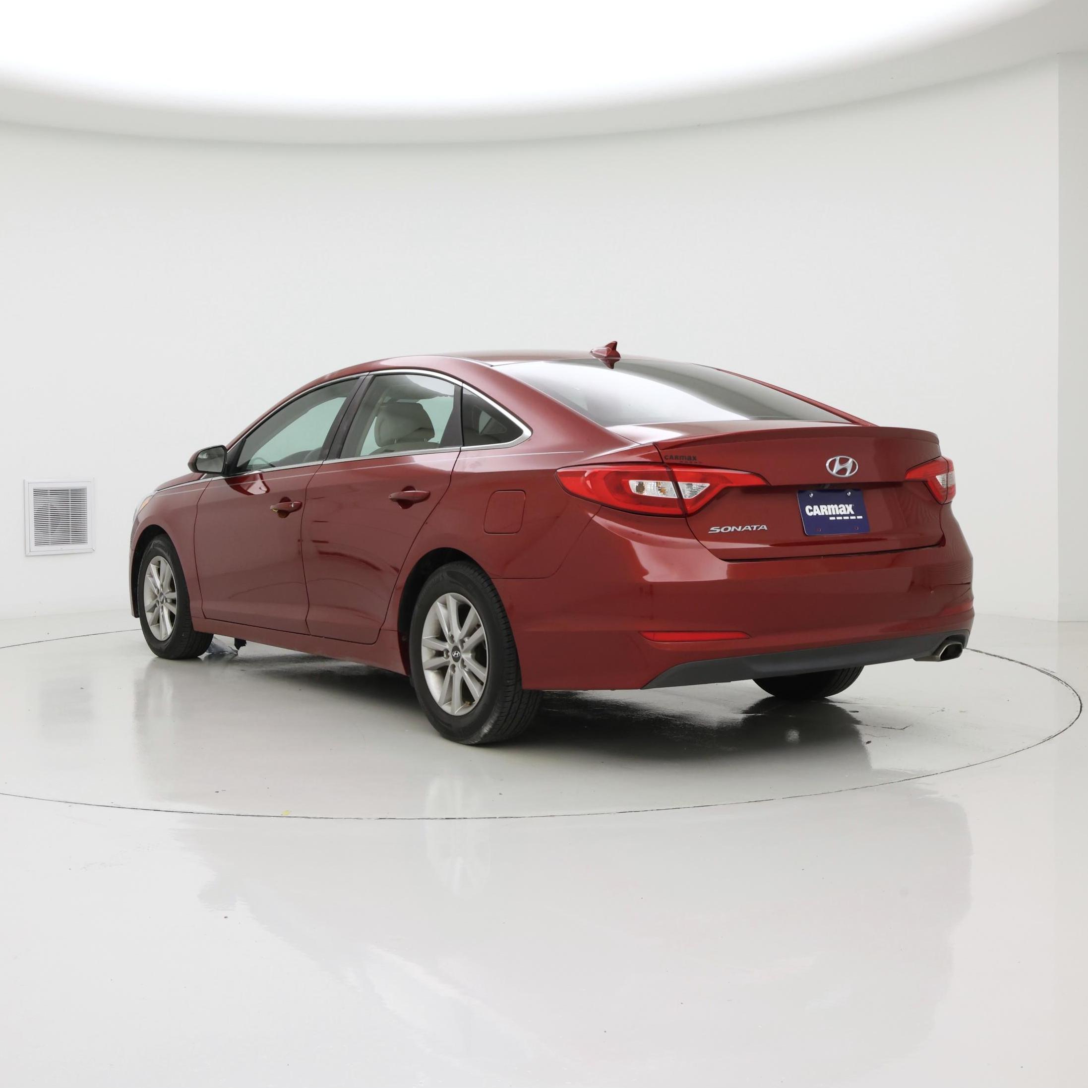 Thumbnail: 2015 Hyundai Sonata - 2