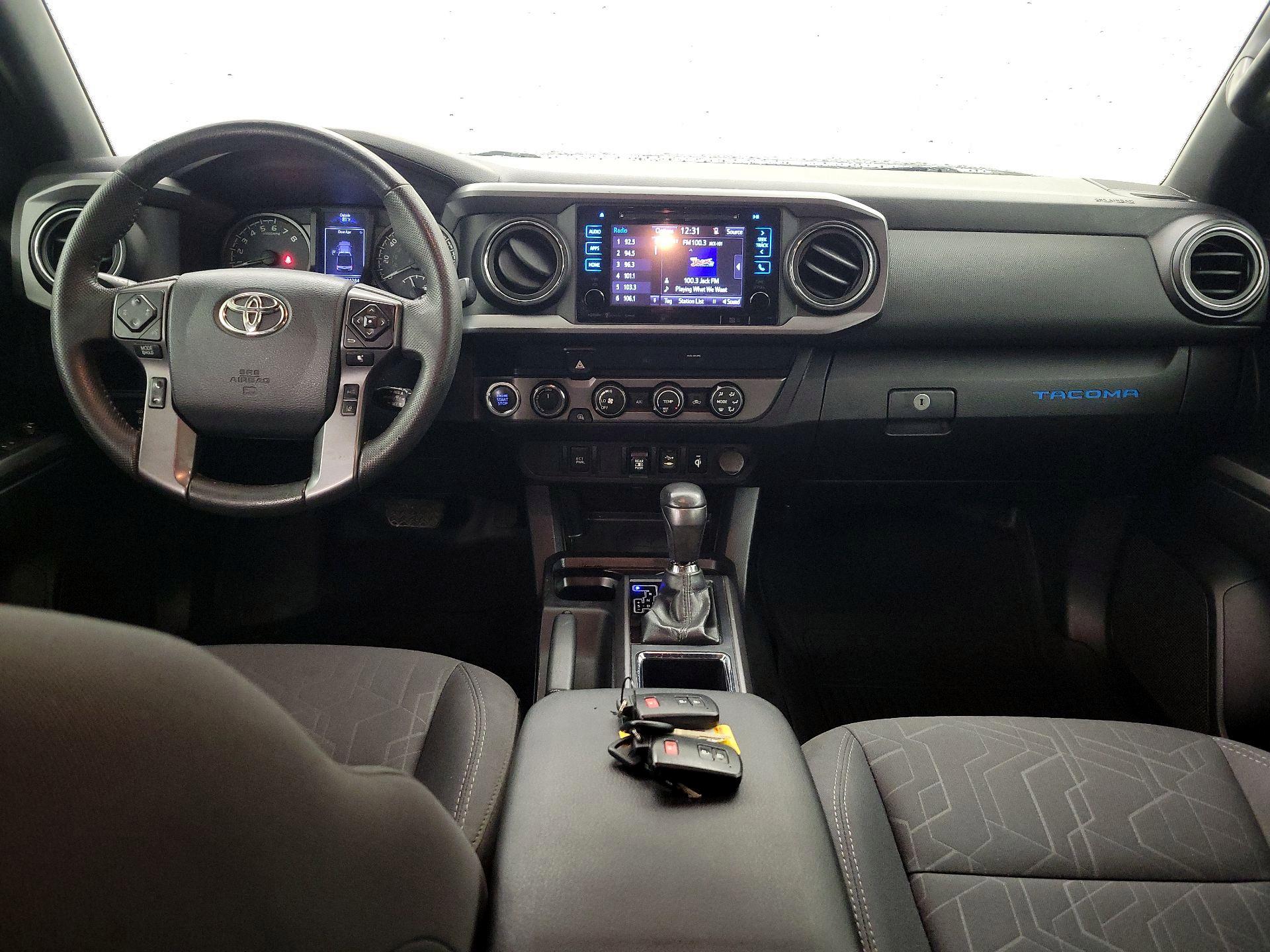 Thumbnail: 2019 Toyota Tacoma - 9