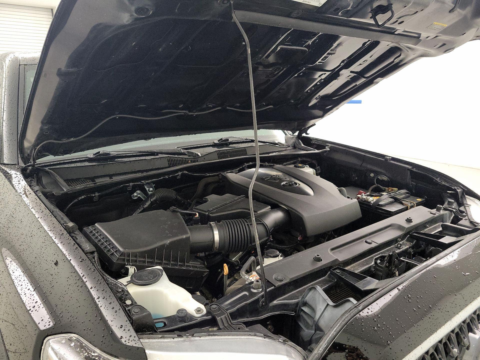 Thumbnail: 2019 Toyota Tacoma - 20