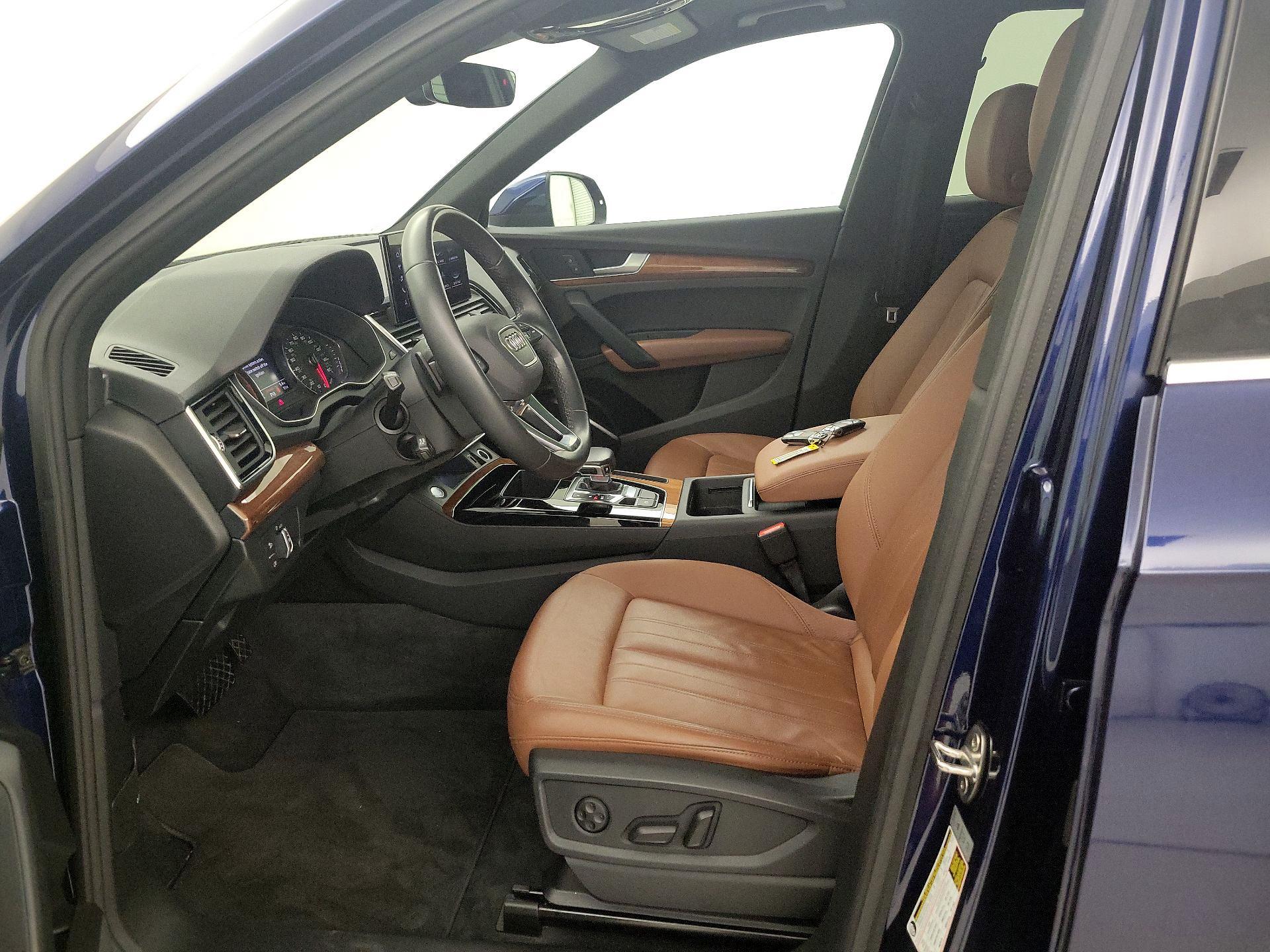 Thumbnail: 2022 Audi Q5 - 11