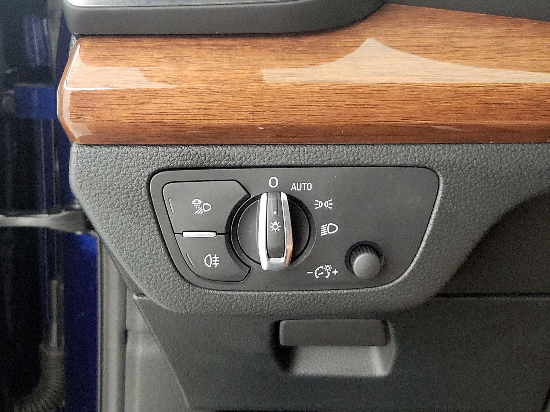 Thumbnail: 2022 Audi Q5 - 13