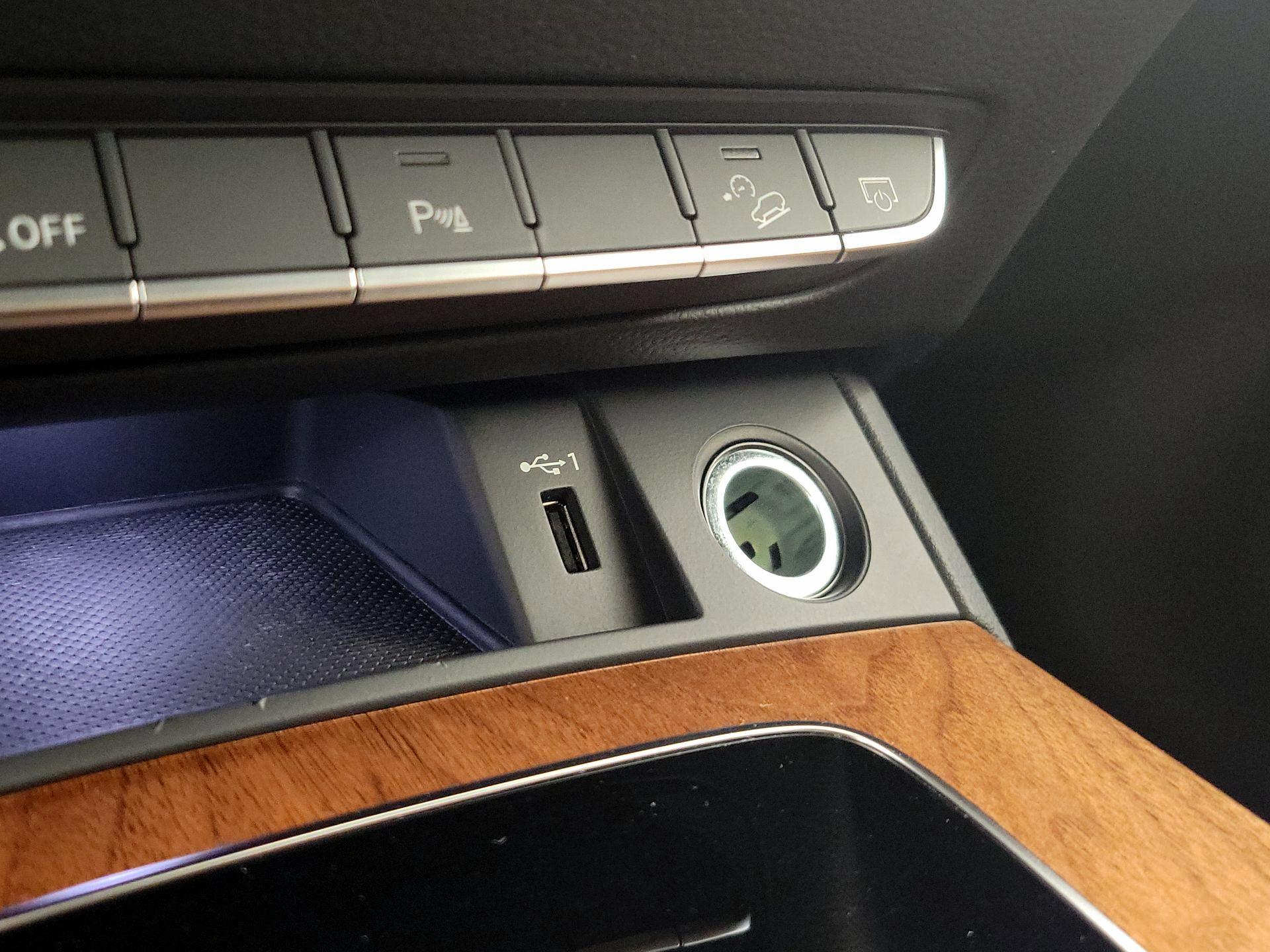 Thumbnail: 2022 Audi Q5 - 18