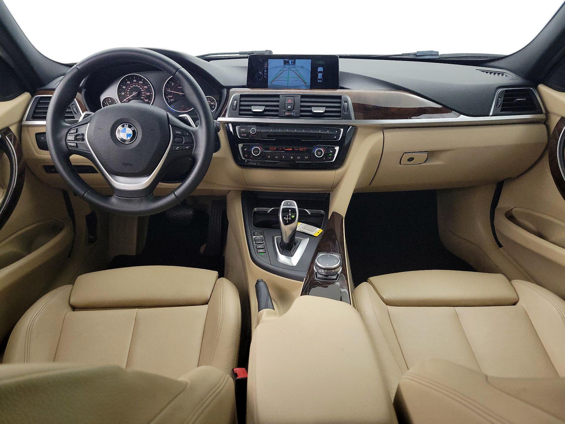 Thumbnail: 2016 BMW 3 Series - 9