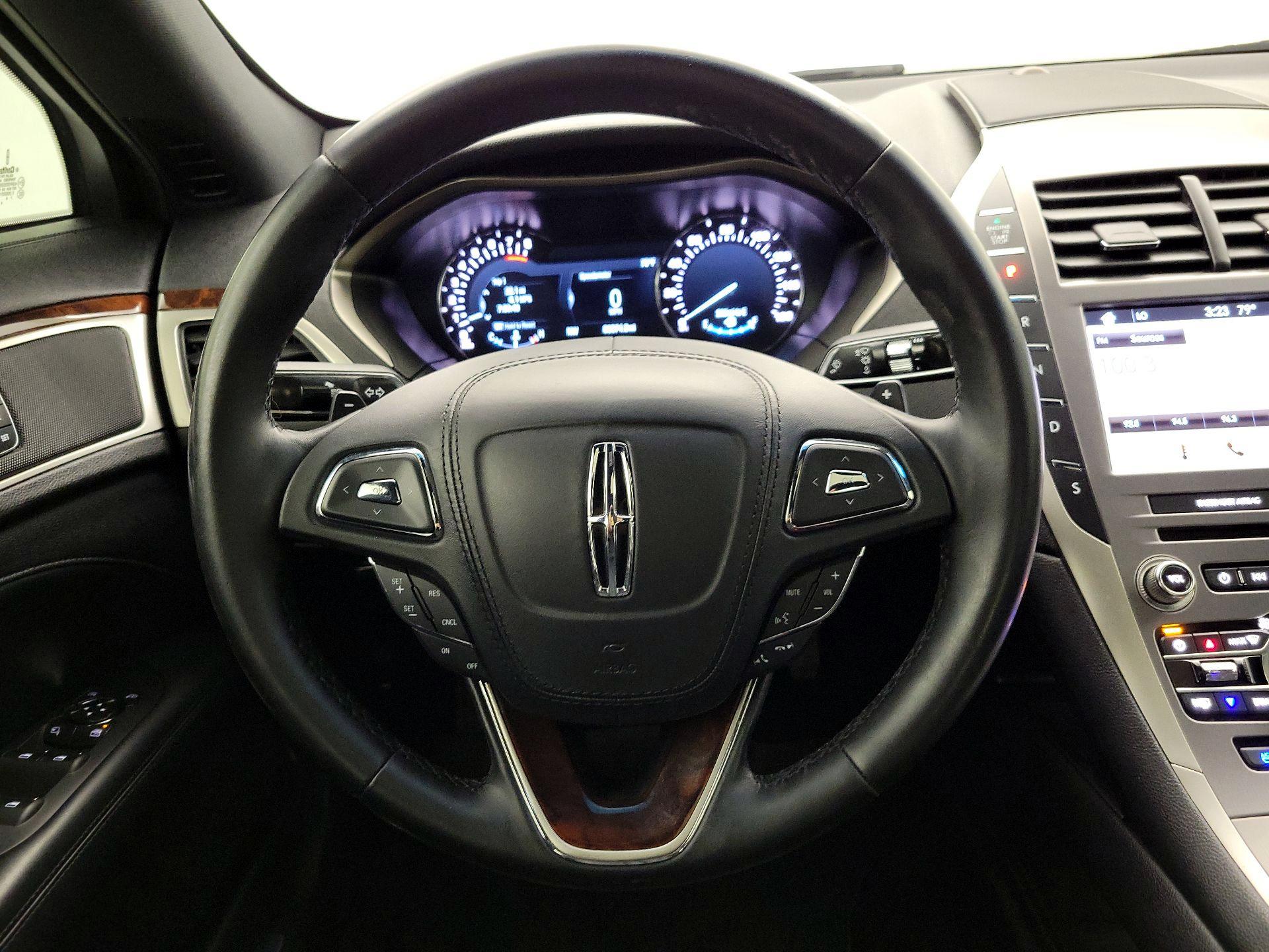 Thumbnail: 2017 Lincoln MKZ - 10