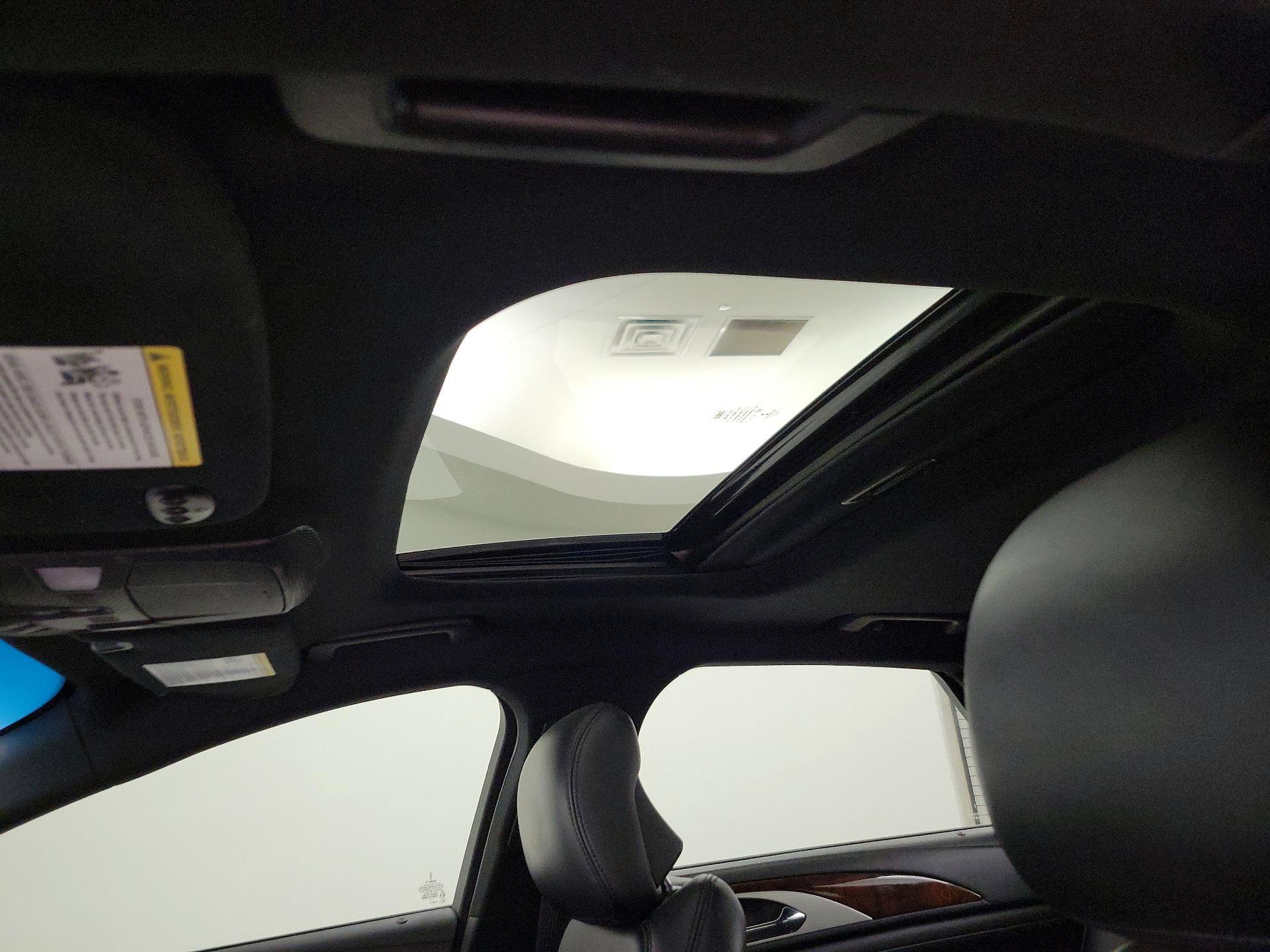 Thumbnail: 2017 Lincoln MKZ - 19