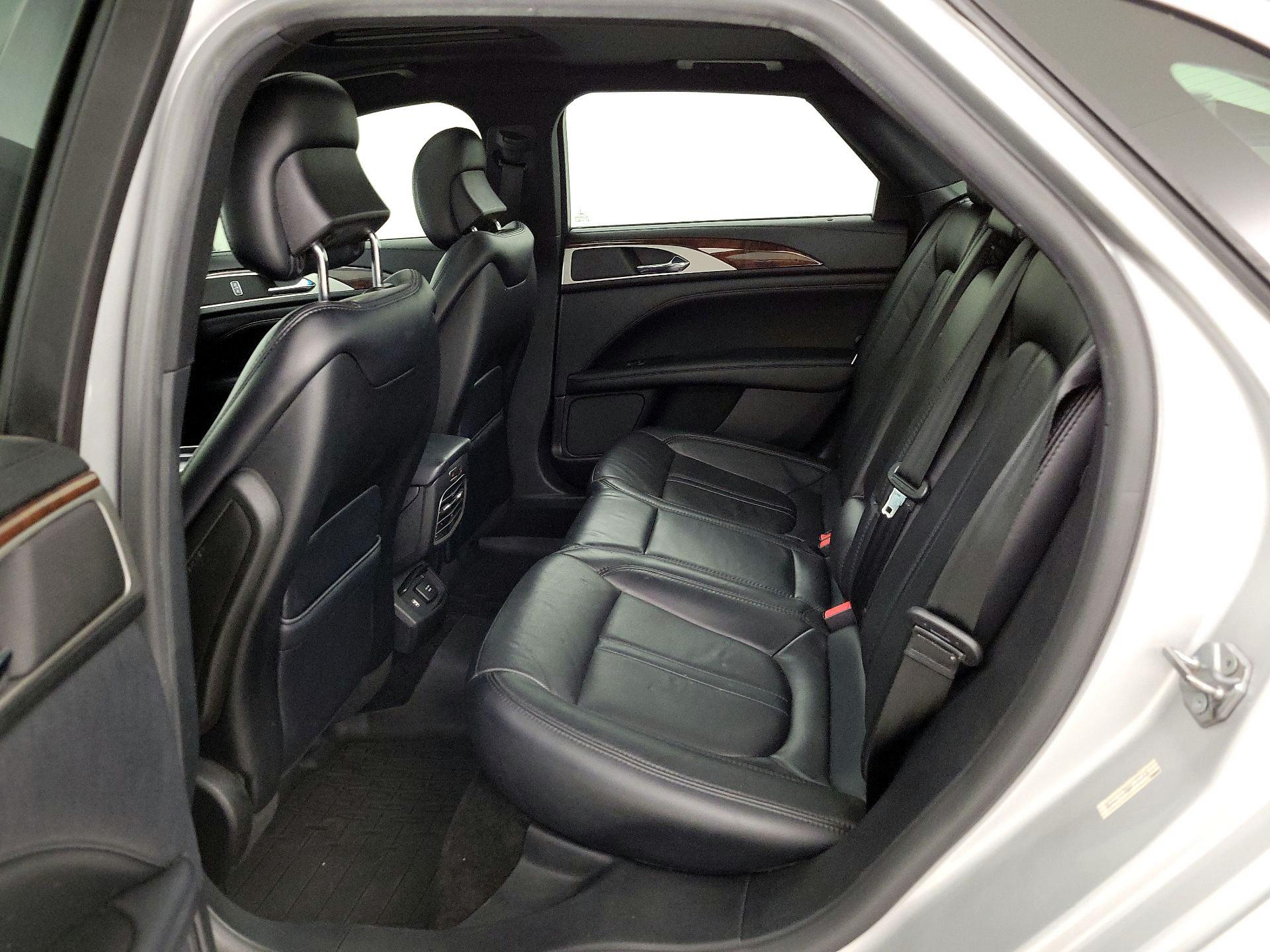 Thumbnail: 2017 Lincoln MKZ - 20
