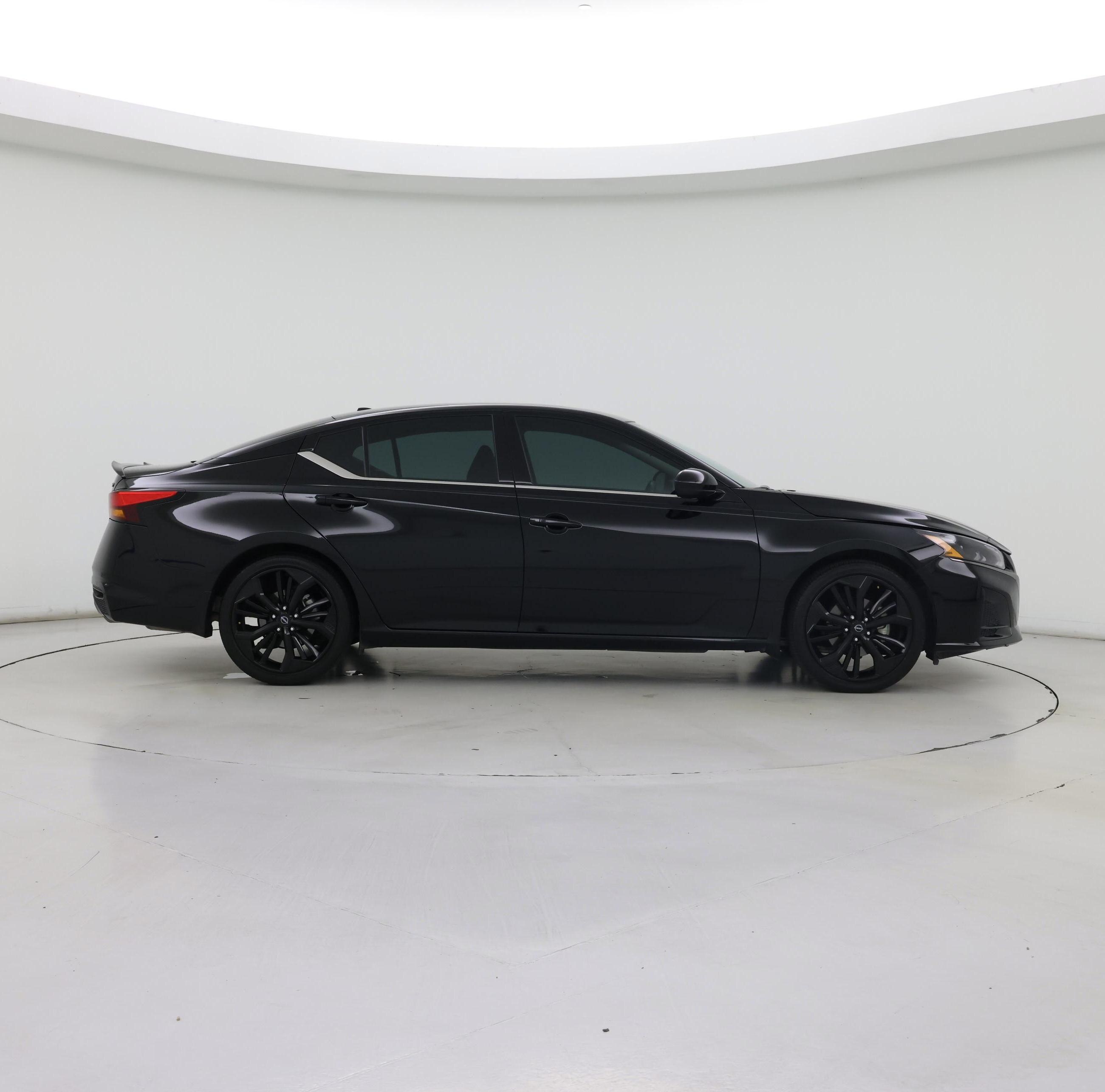 Thumbnail: 2023 Nissan Altima - 7