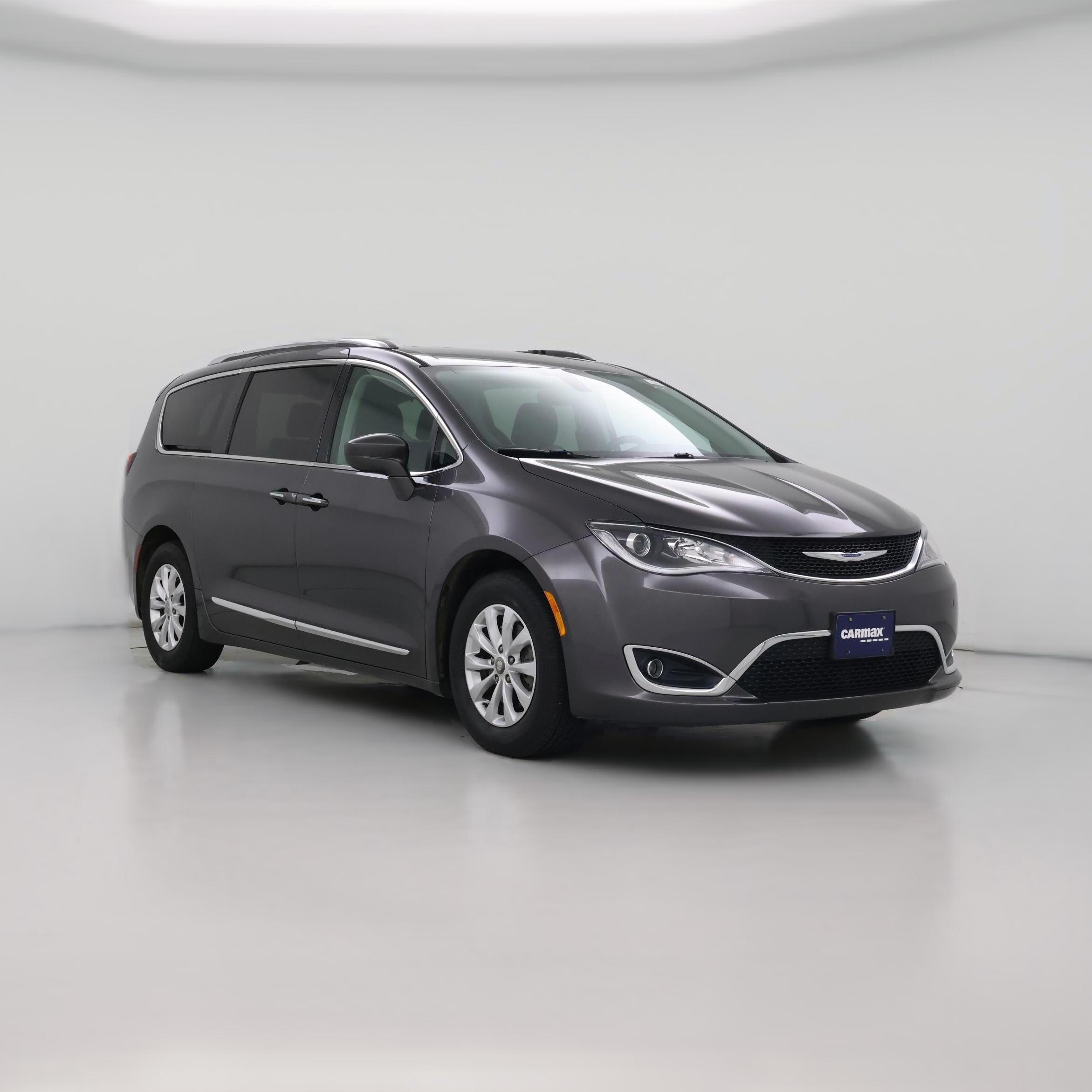 Thumbnail: 2018 Chrysler Pacifica - 1