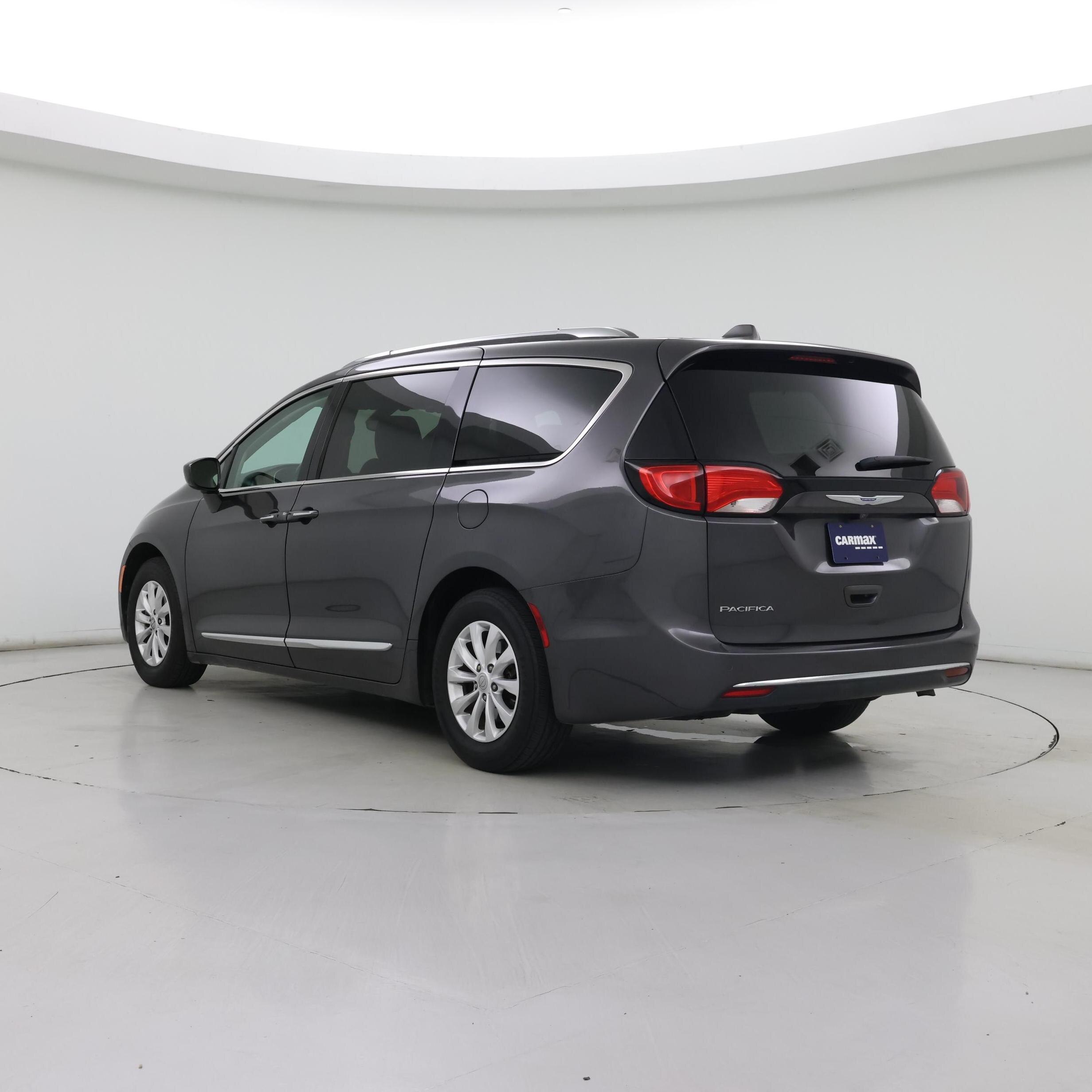 Thumbnail: 2018 Chrysler Pacifica - 2