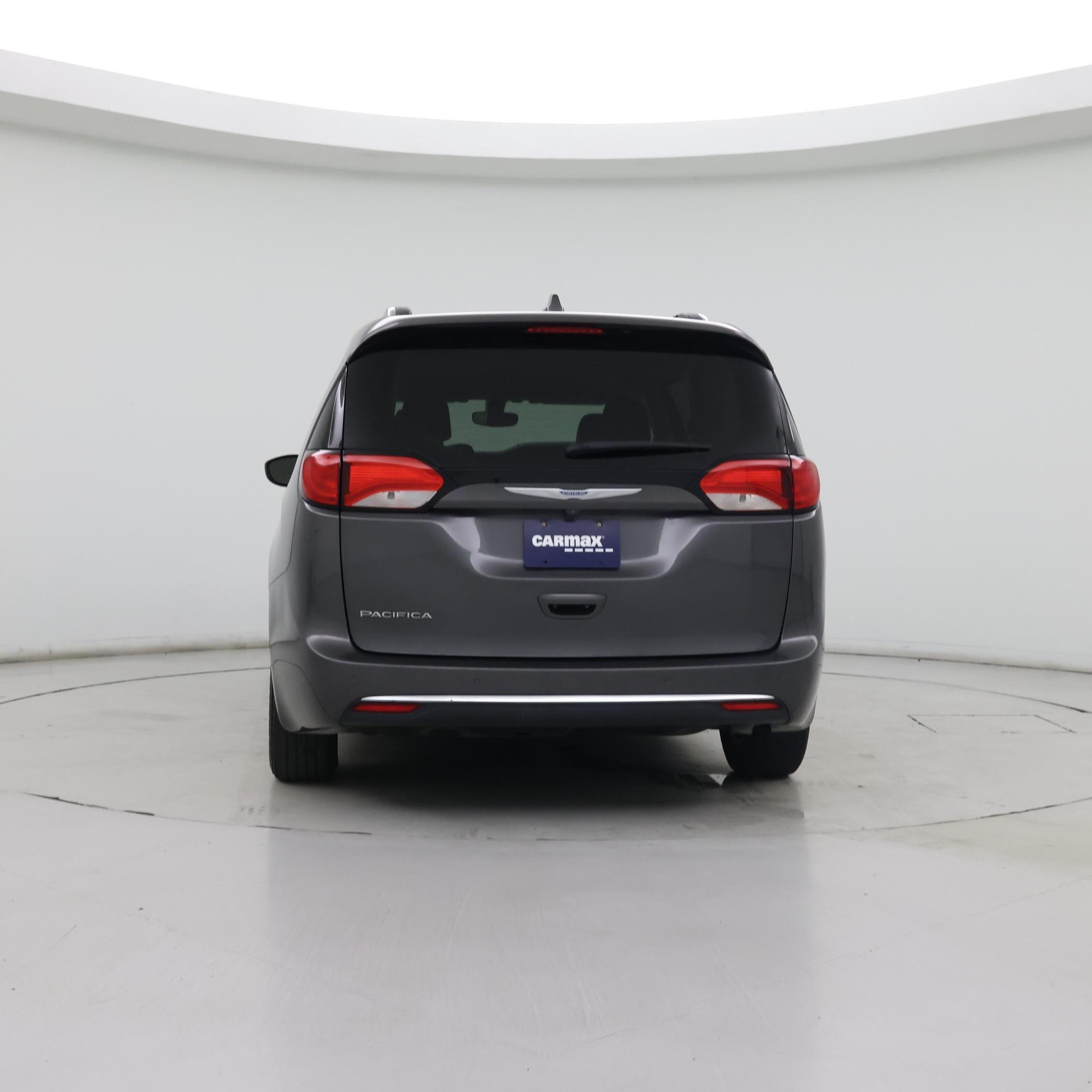 Thumbnail: 2018 Chrysler Pacifica - 6