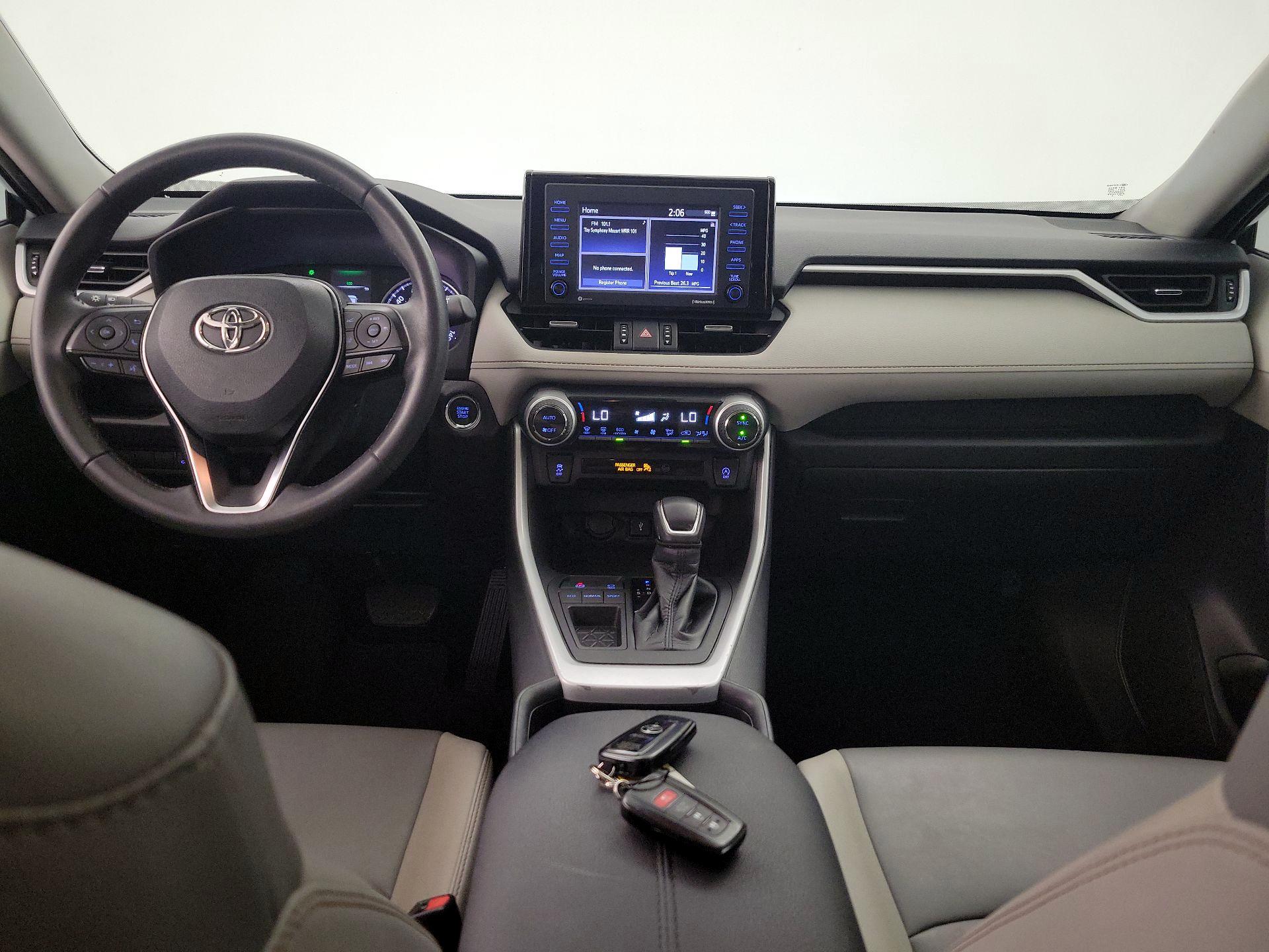 Thumbnail: 2021 Toyota RAV4 - 9