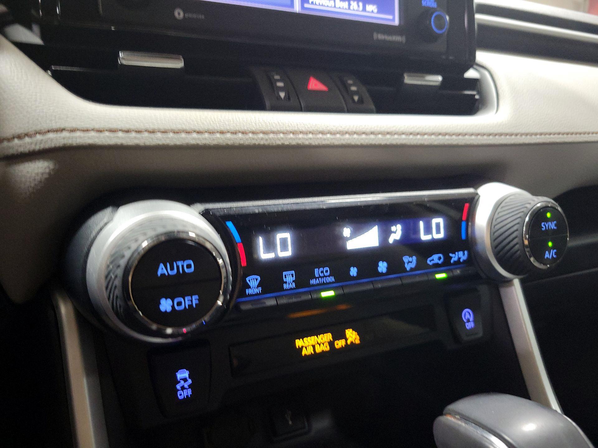 Thumbnail: 2021 Toyota RAV4 - 16