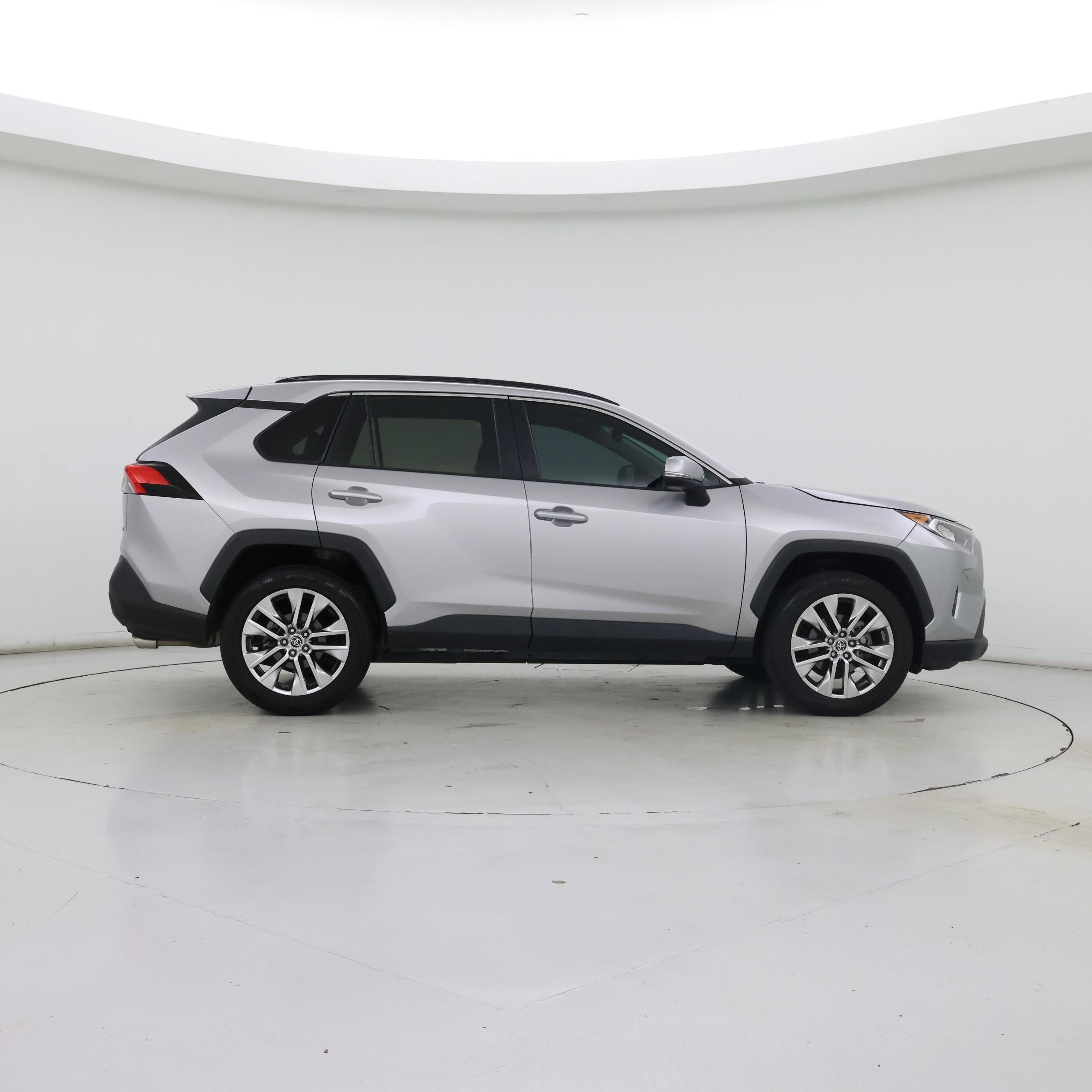Thumbnail: 2021 Toyota RAV4 - 7