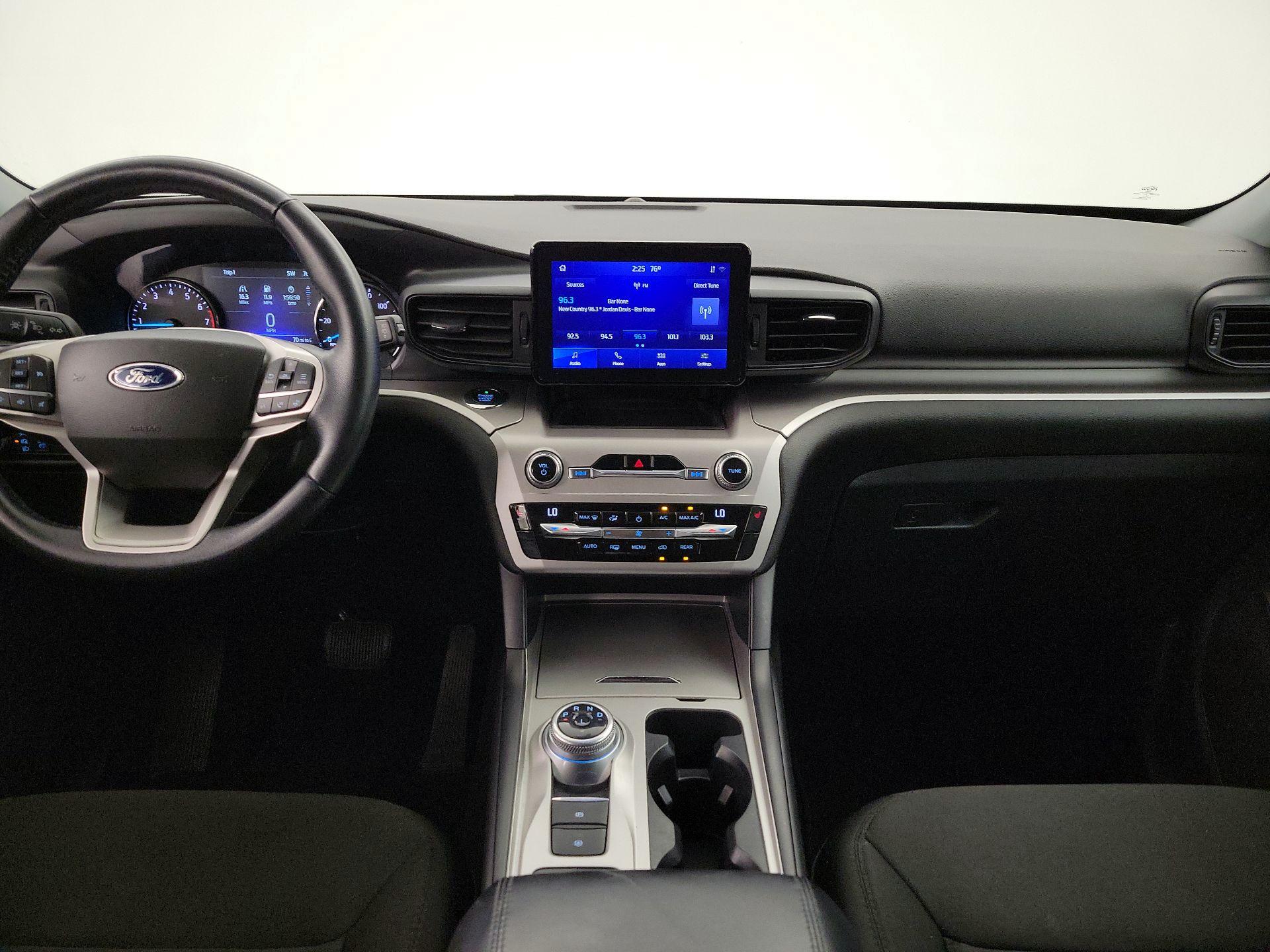 Thumbnail: 2021 Ford Explorer - 9