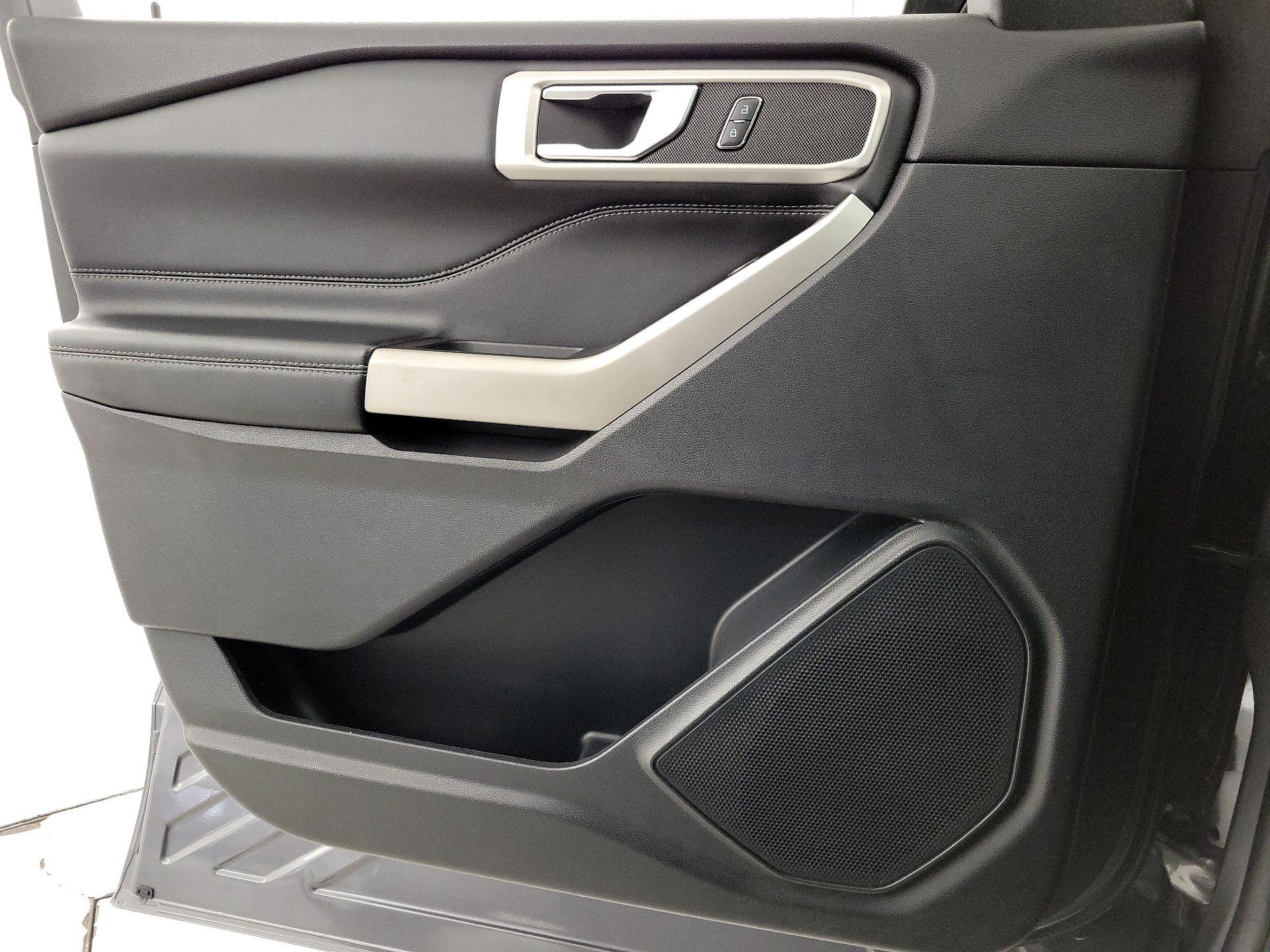 Thumbnail: 2021 Ford Explorer - 12