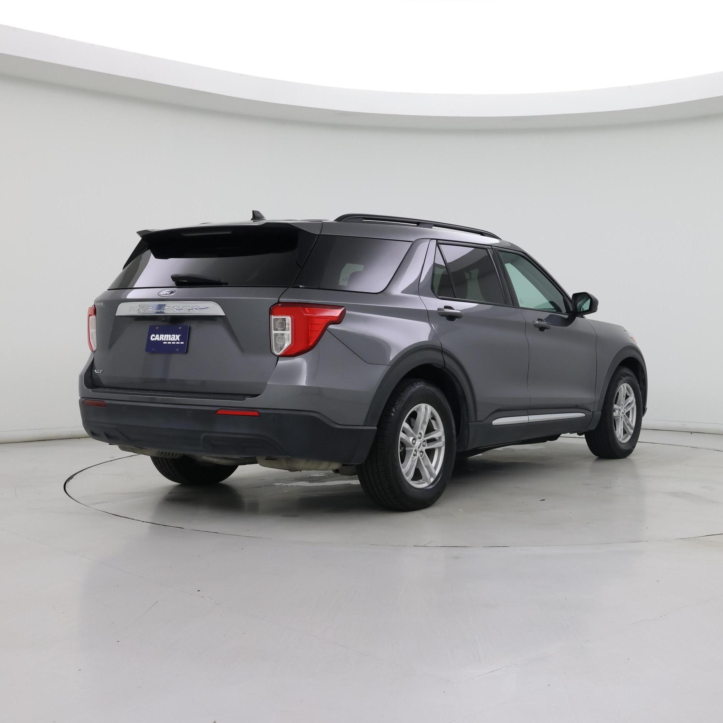 Thumbnail: 2021 Ford Explorer - 8