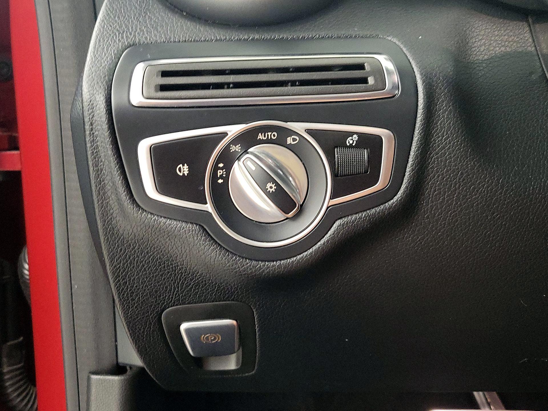 Thumbnail: 2019 Mercedes-Benz C-Class - 13