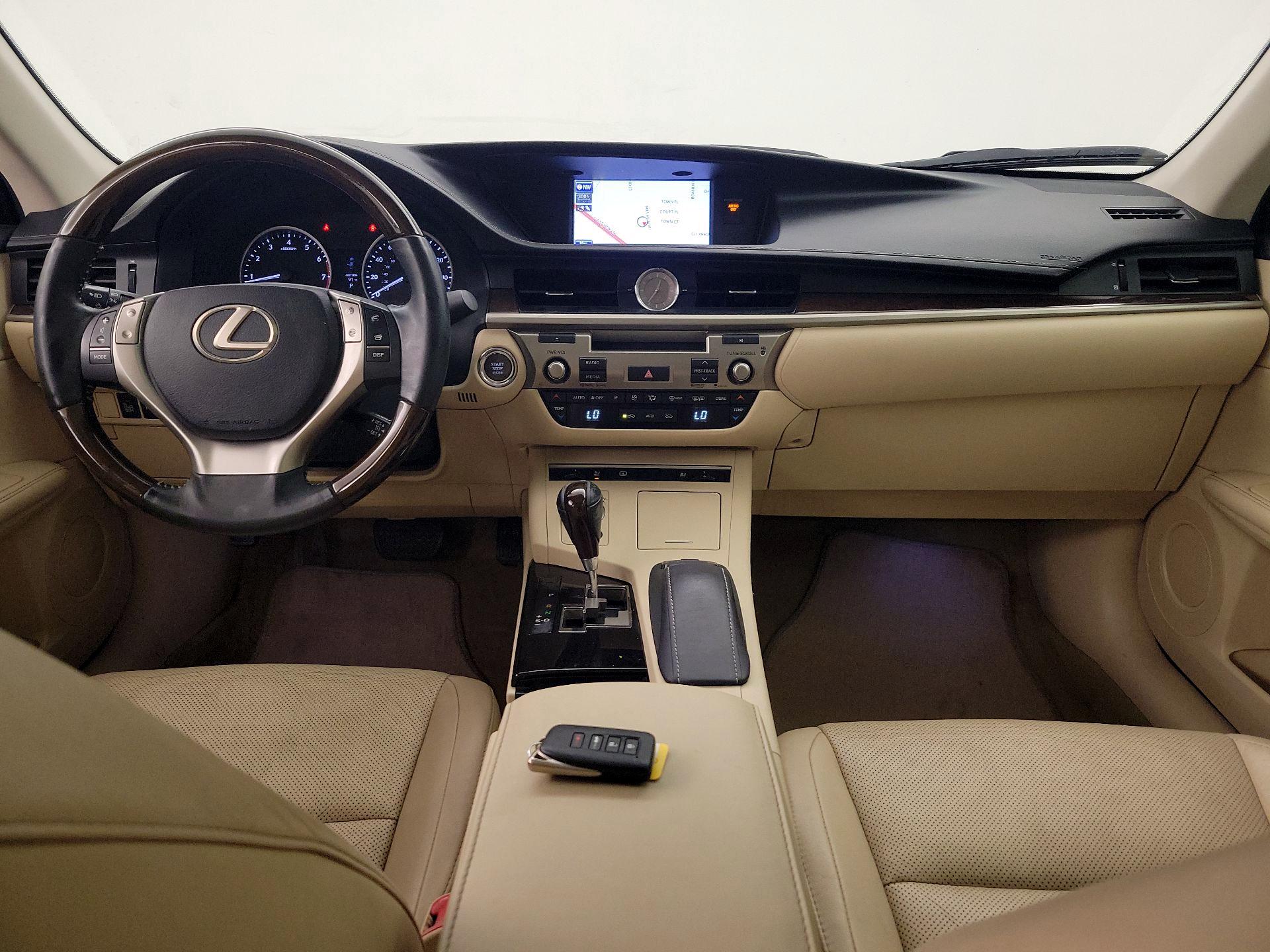 Thumbnail: 2014 Lexus ES - 9