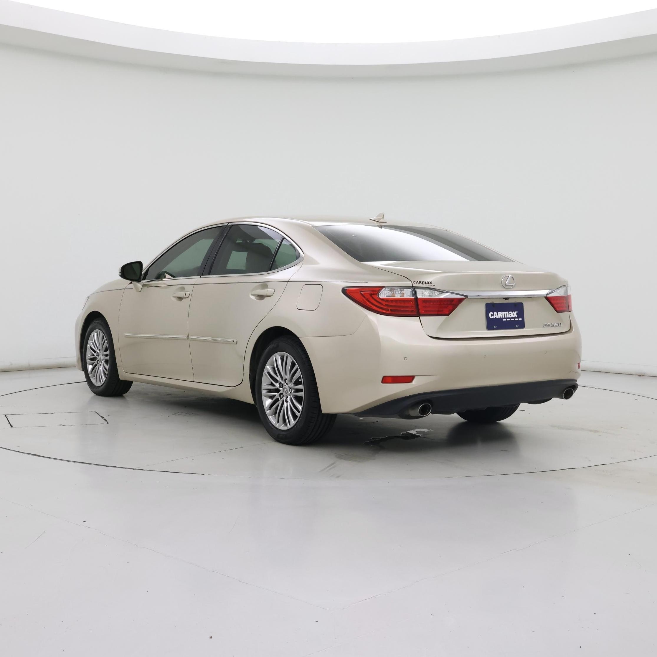 Thumbnail: 2014 Lexus ES - 2