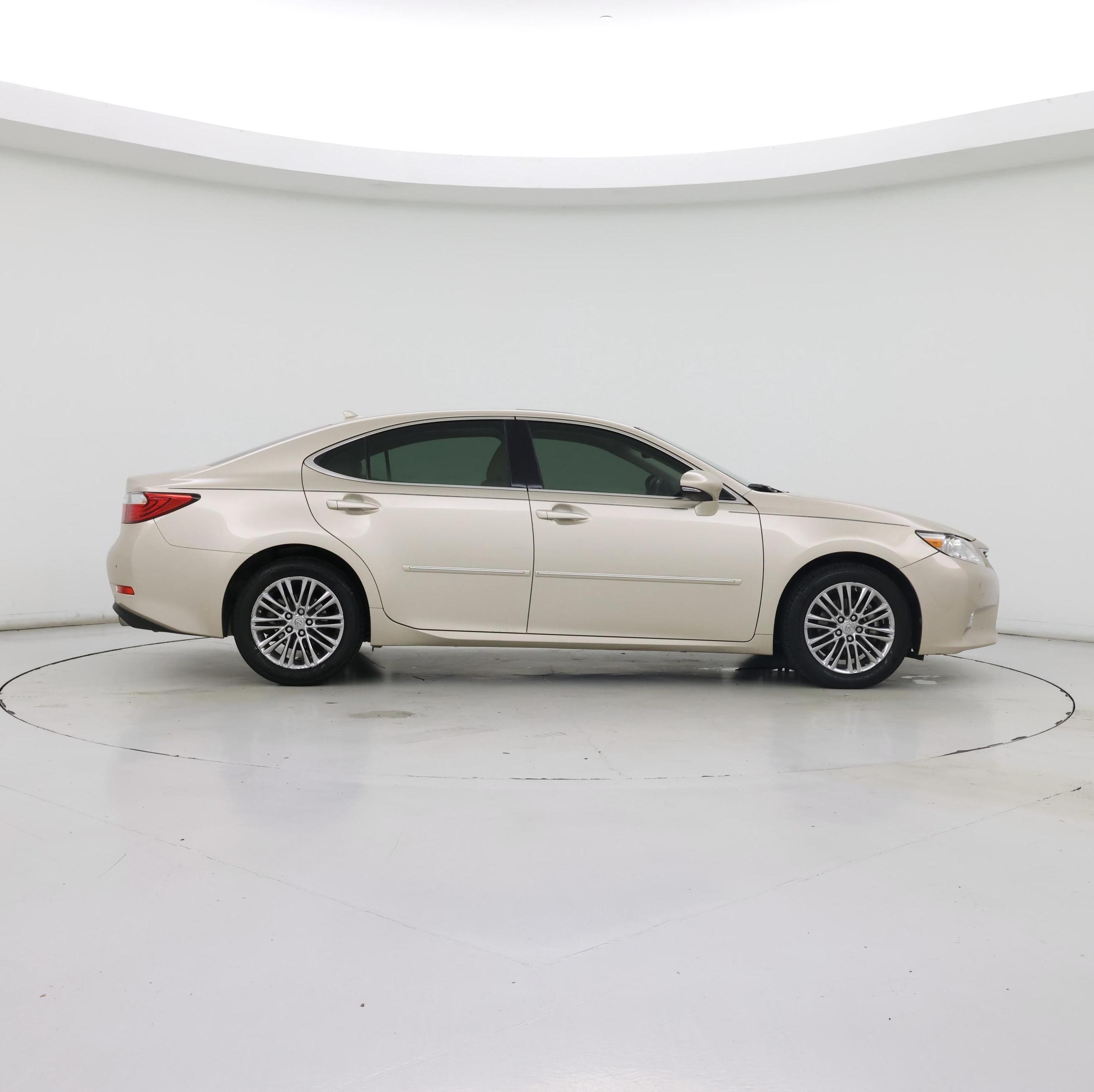 Thumbnail: 2014 Lexus ES - 7