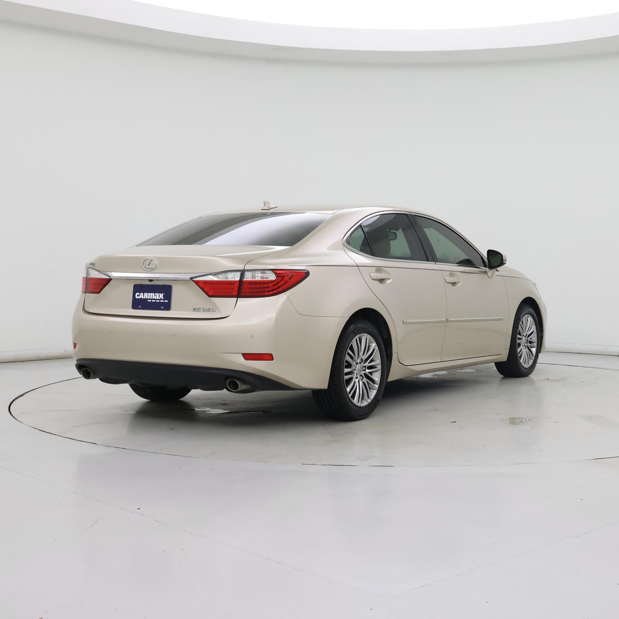 Thumbnail: 2014 Lexus ES - 8