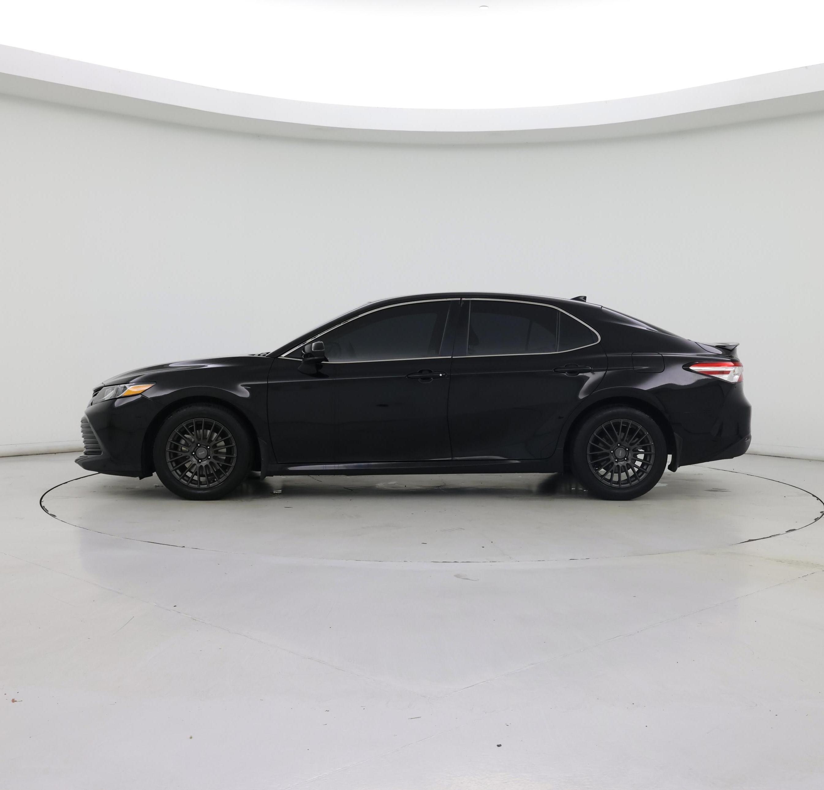 Thumbnail: 2020 Toyota Camry - 3