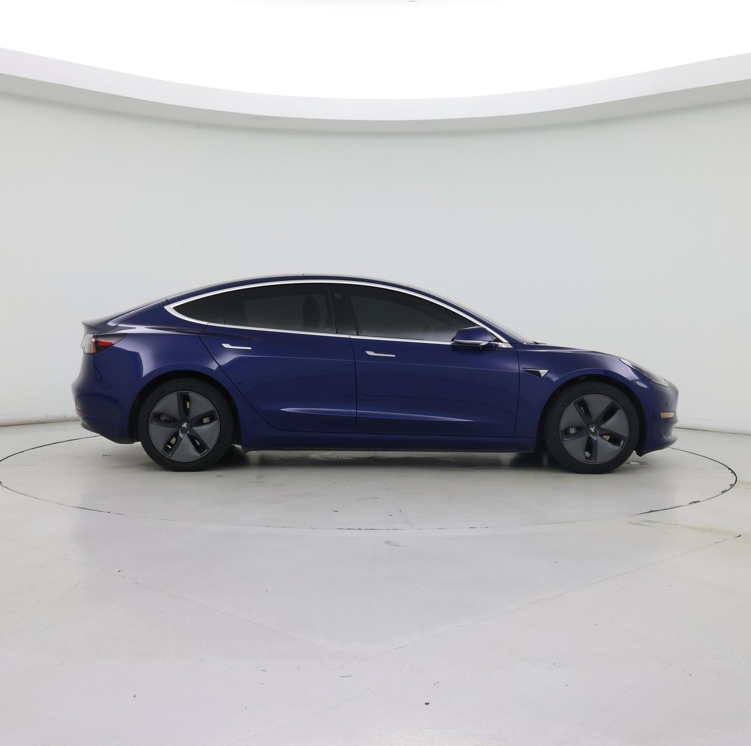 Thumbnail: 2019 Tesla Model 3 - 7