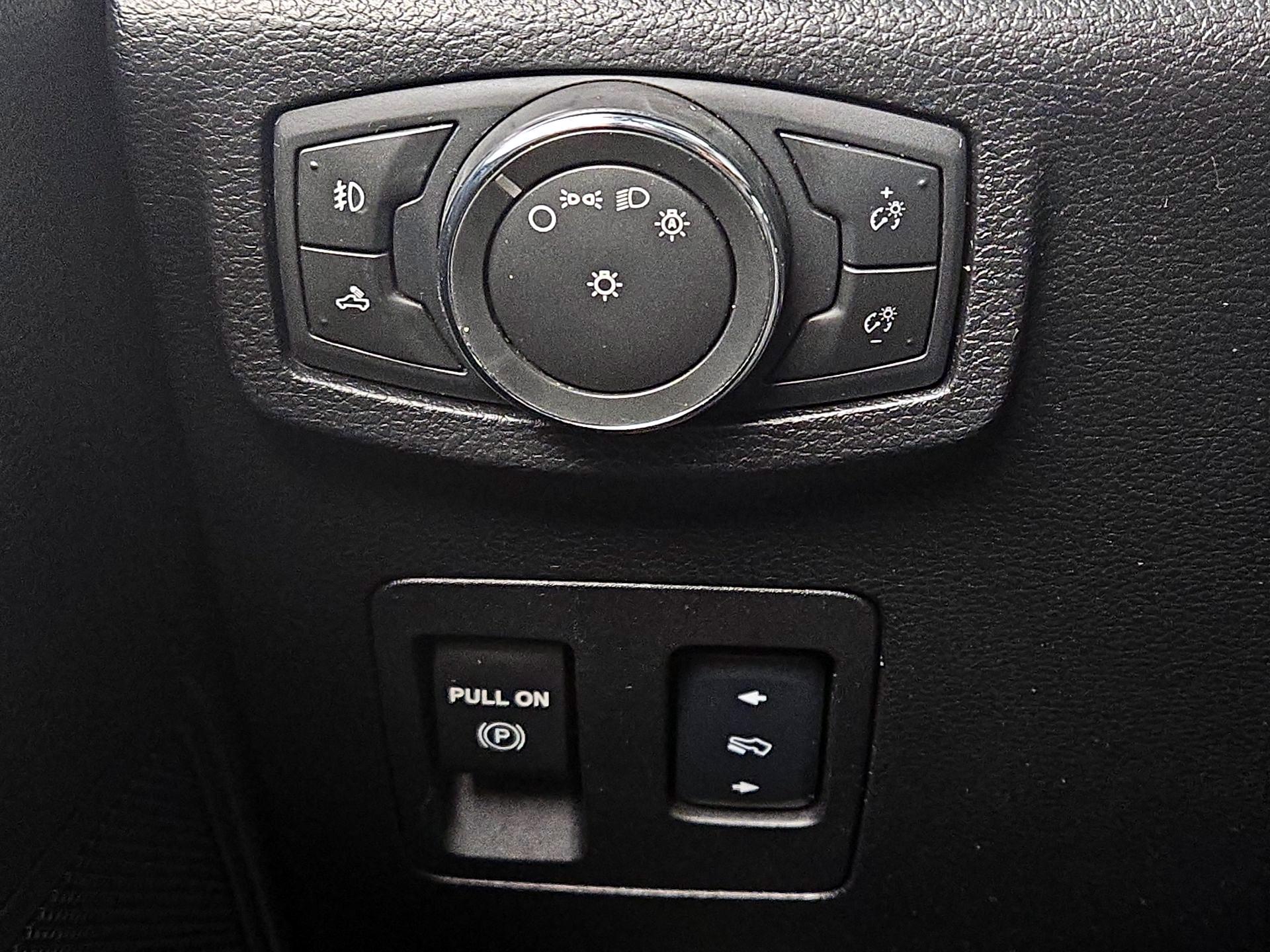 Thumbnail: 2015 Ford F-150 - 13