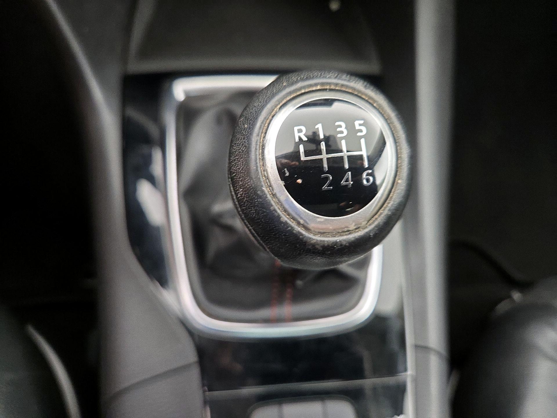 Thumbnail: 2016 Mazda Mazda3 - 18