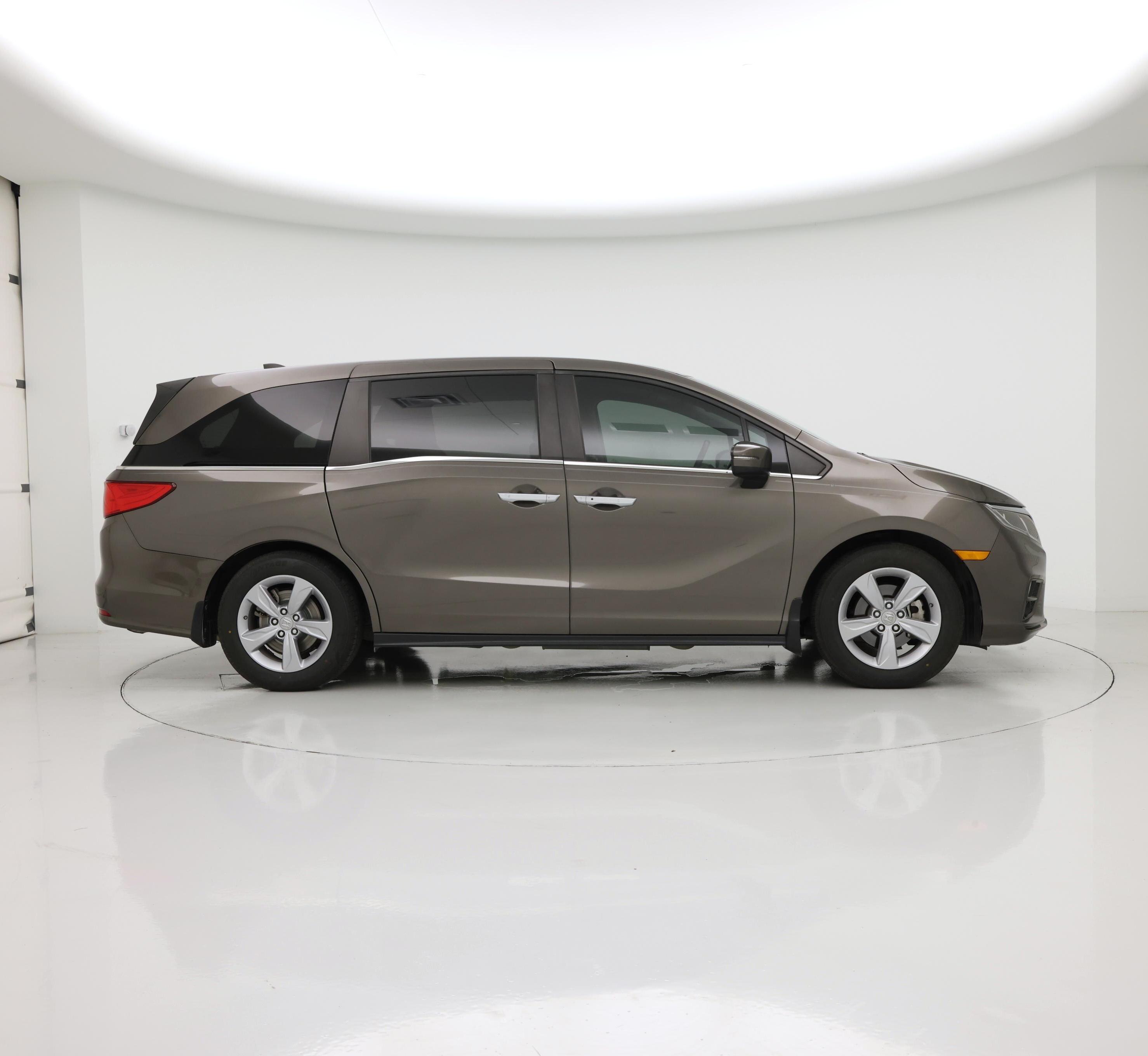 Thumbnail: 2019 Honda Odyssey - 7
