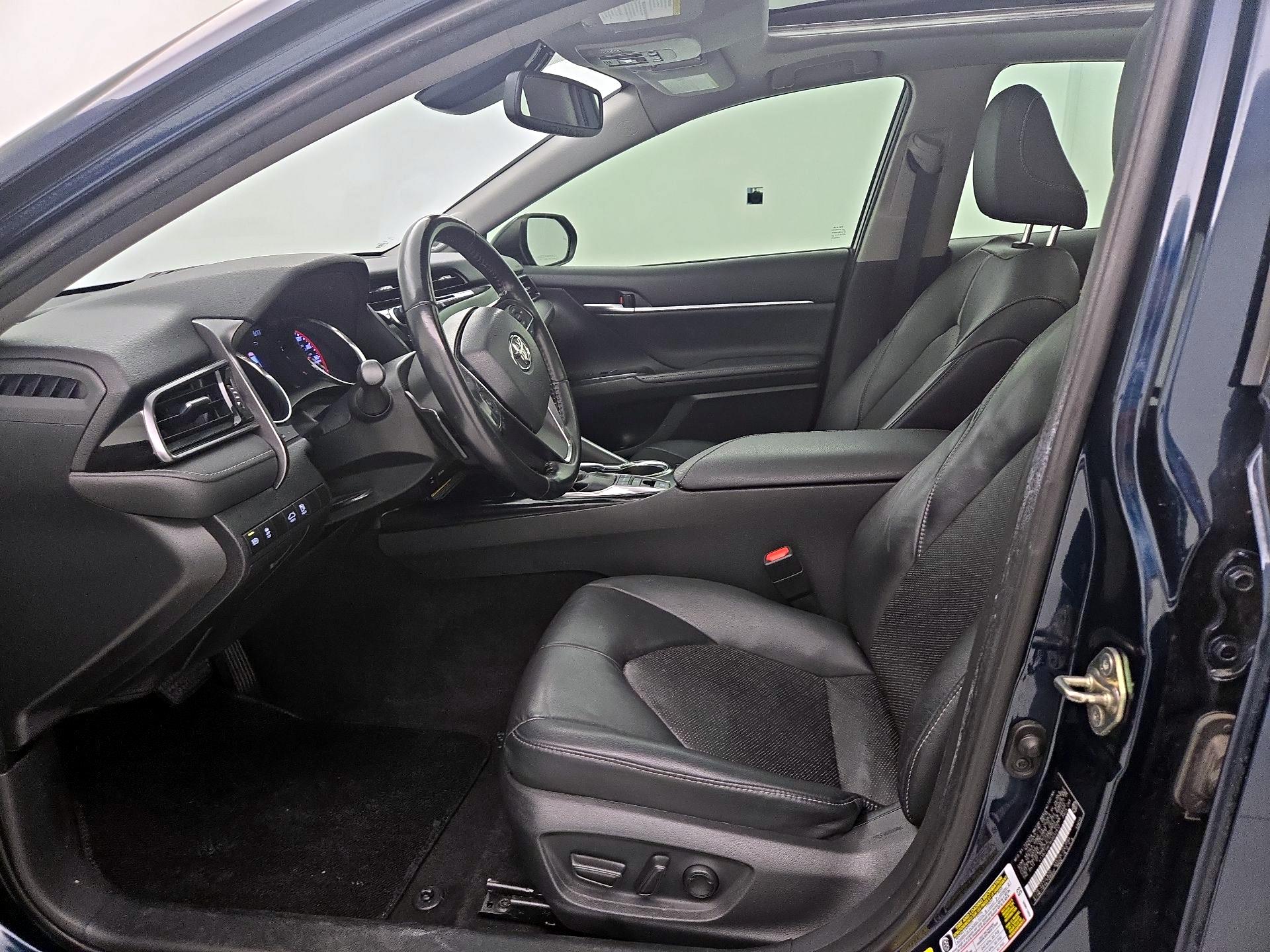 Thumbnail: 2019 Toyota Camry - 11