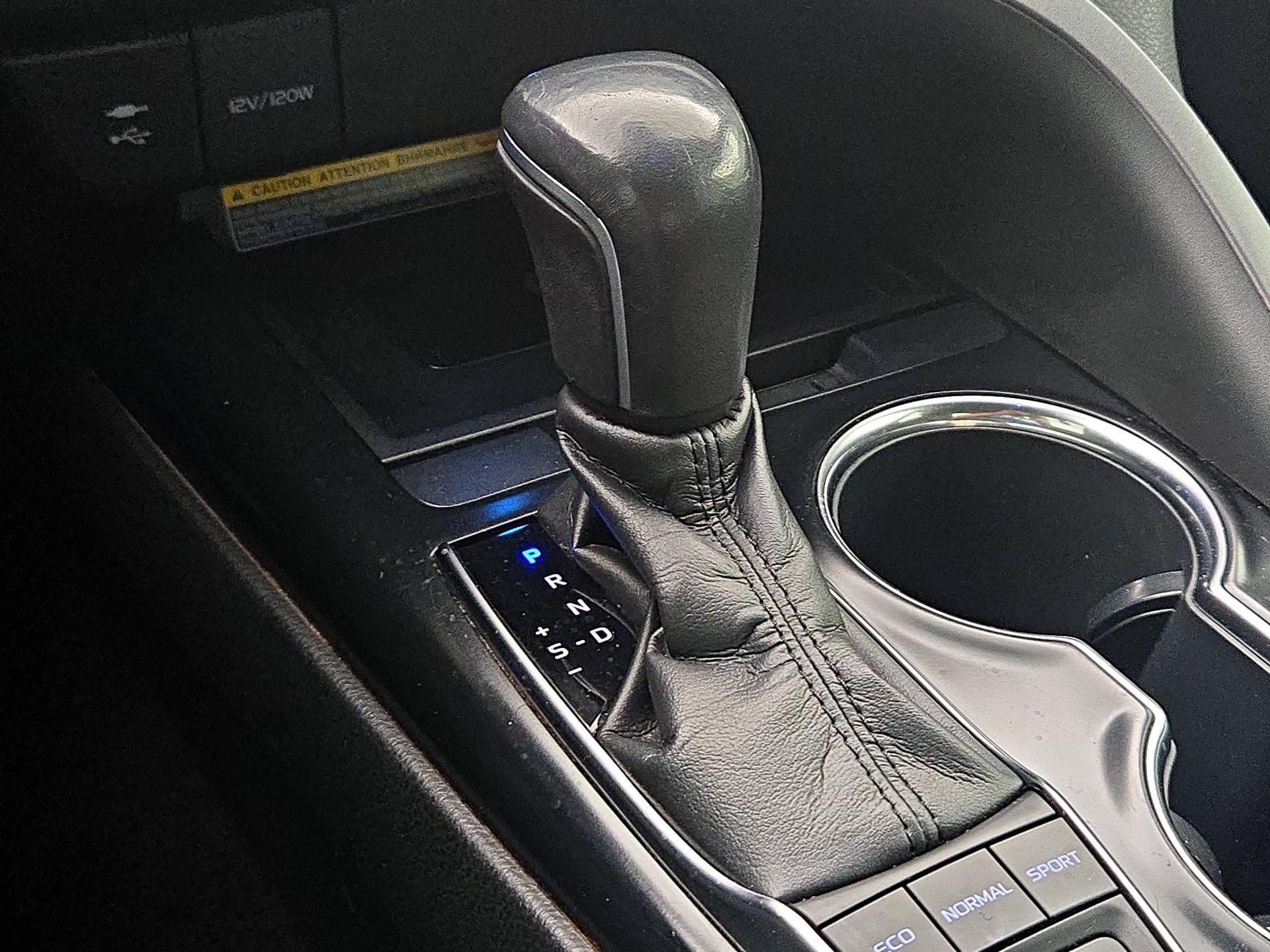 Thumbnail: 2019 Toyota Camry - 17