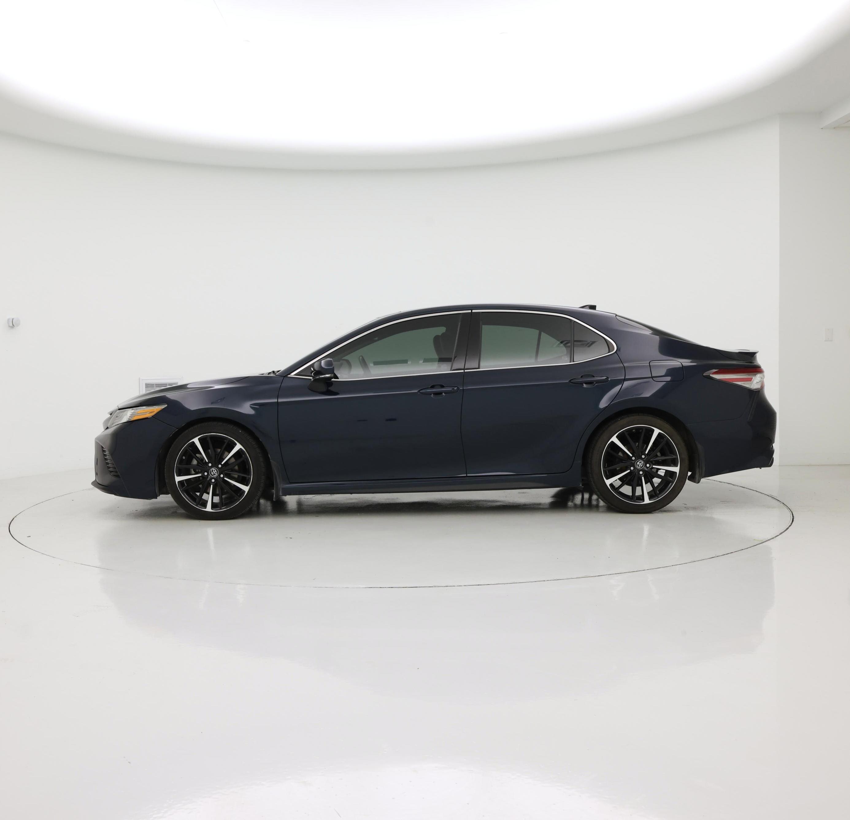 Thumbnail: 2019 Toyota Camry - 3