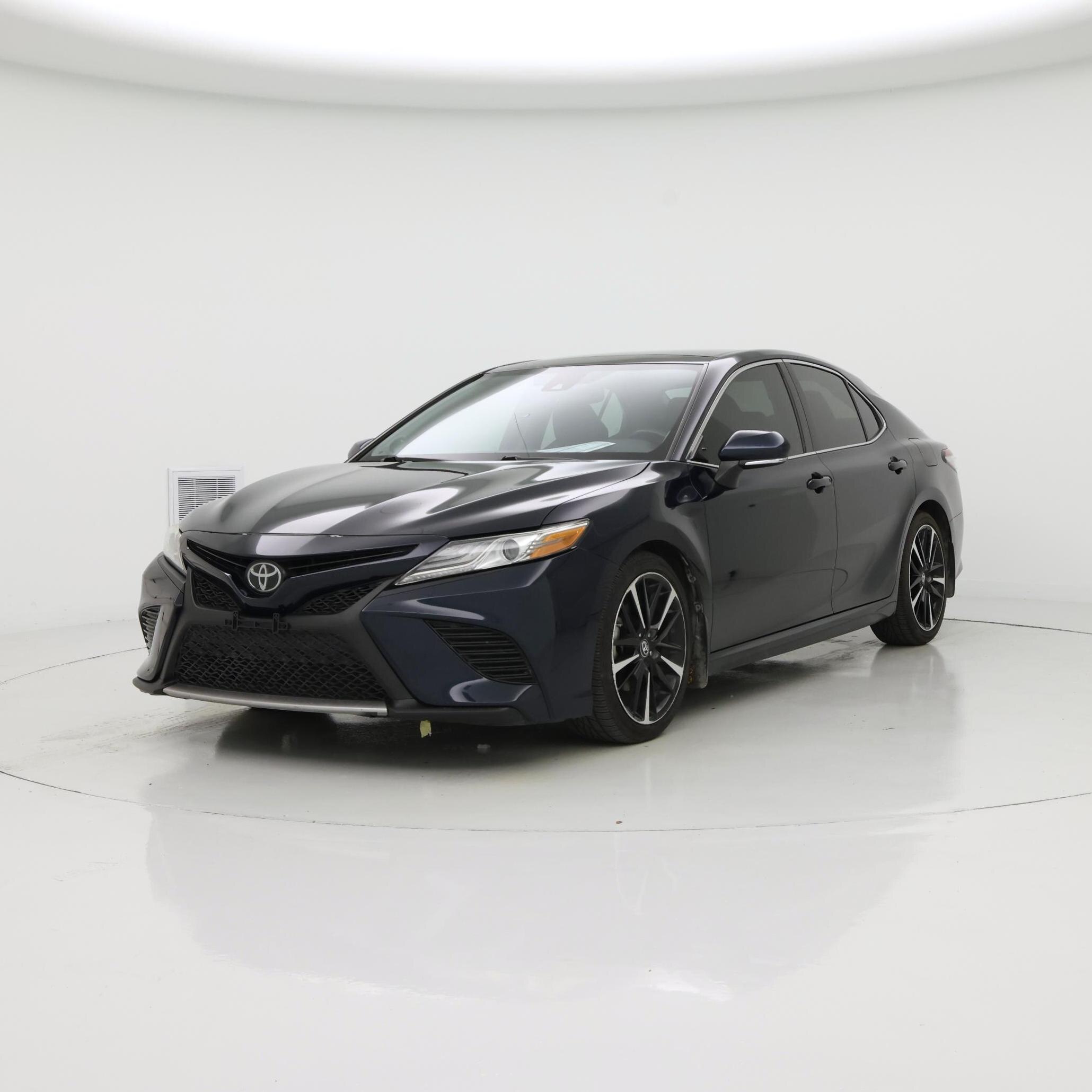 Thumbnail: 2019 Toyota Camry - 4