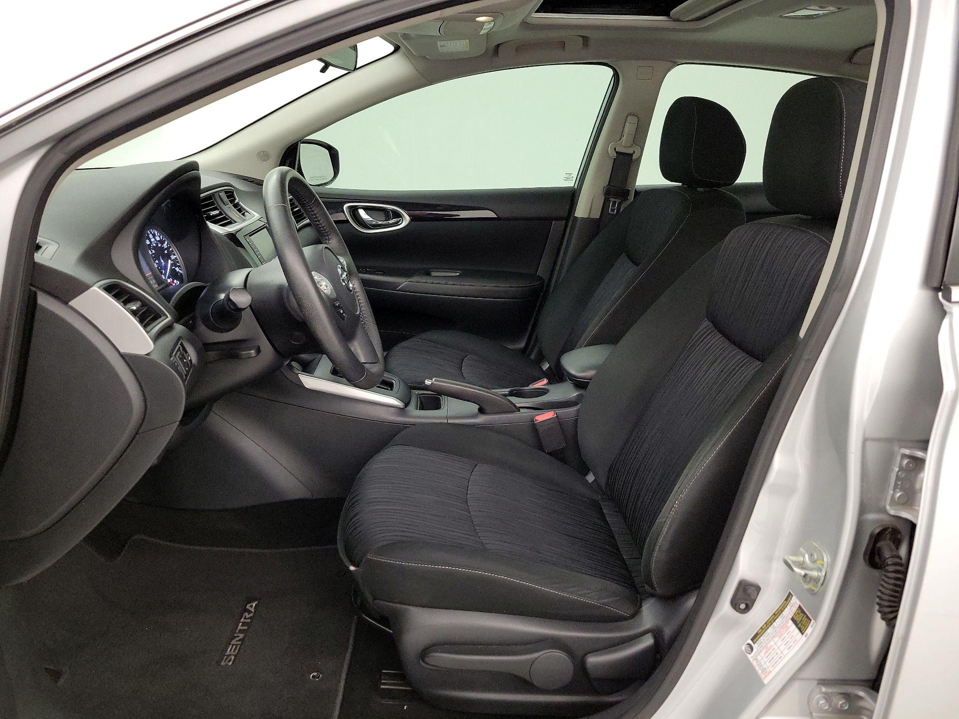 Thumbnail: 2019 Nissan Sentra - 11
