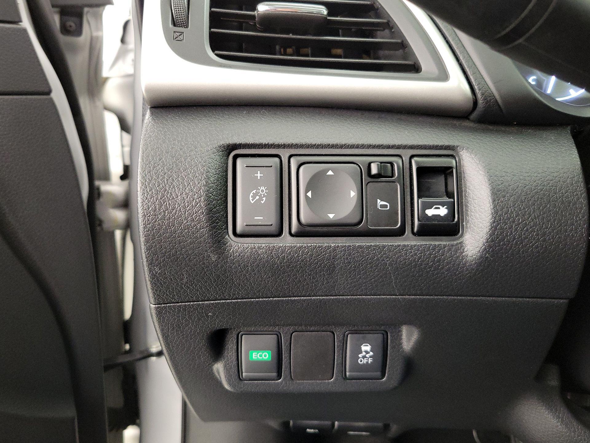 Thumbnail: 2019 Nissan Sentra - 13