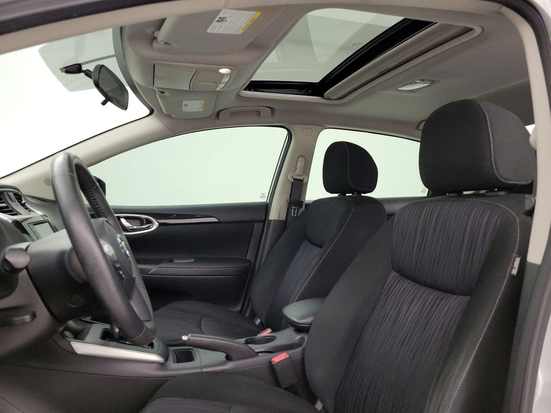 Thumbnail: 2019 Nissan Sentra - 18