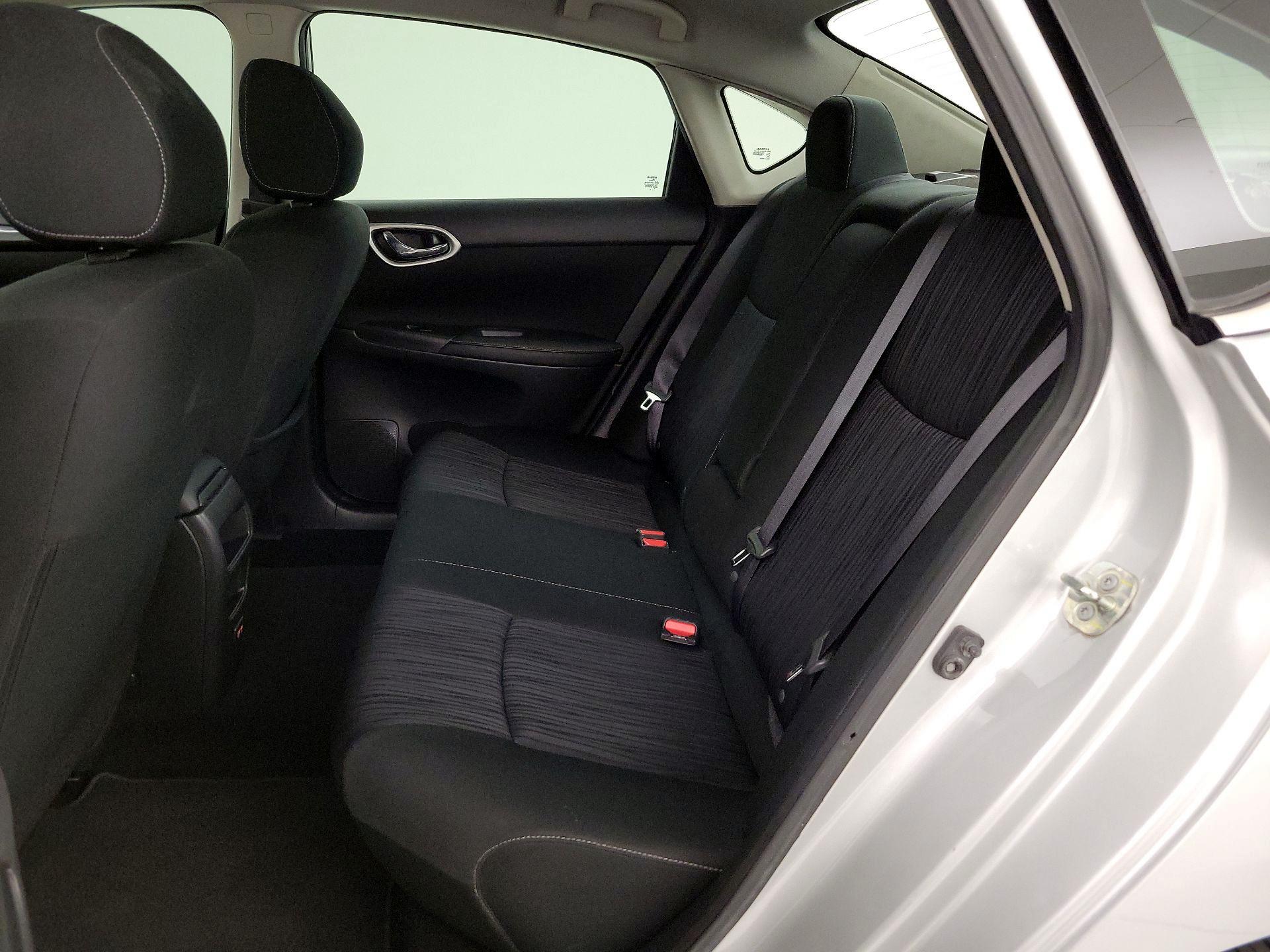 Thumbnail: 2019 Nissan Sentra - 19