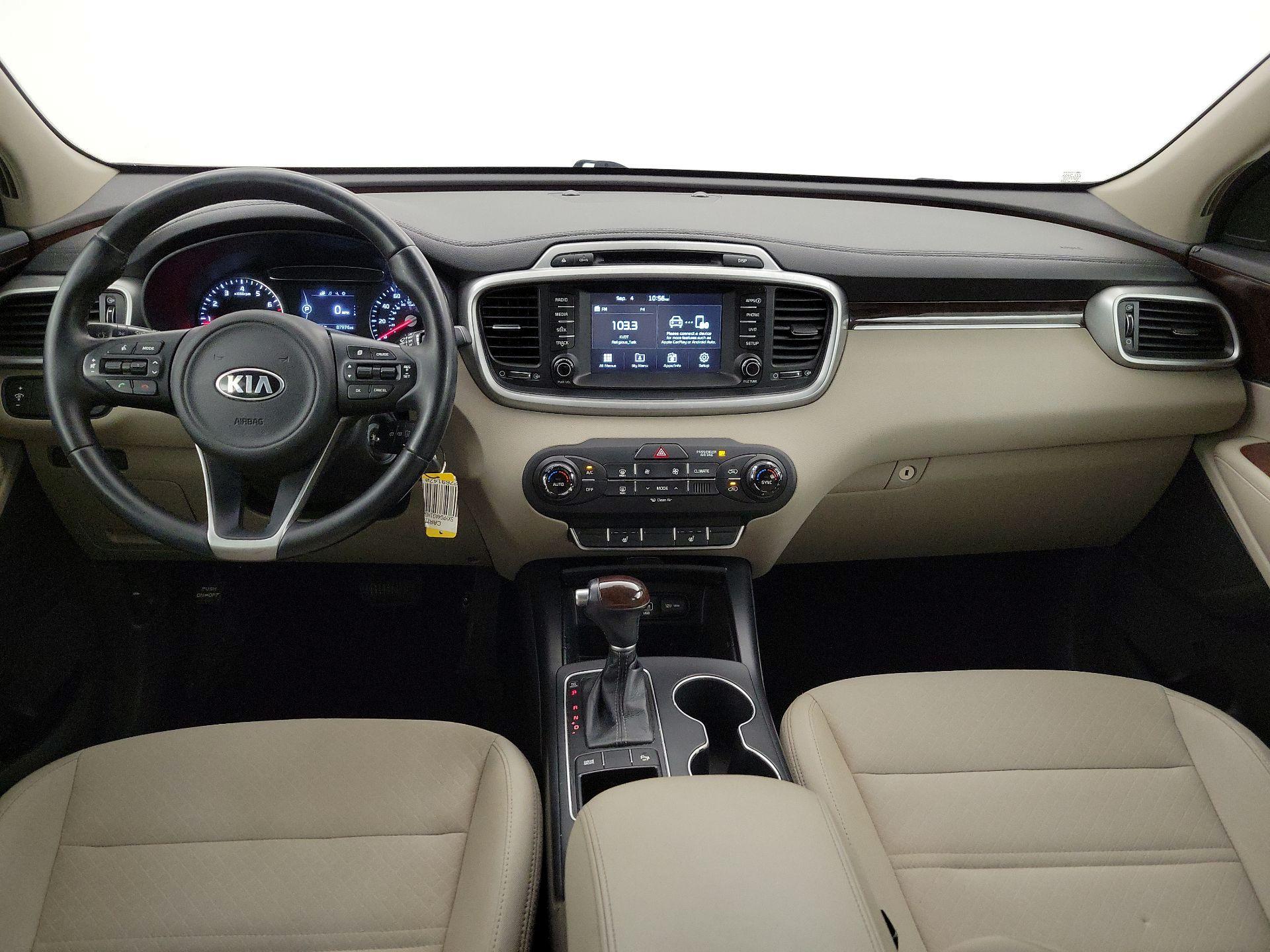 Thumbnail: 2017 Kia Sorento - 9