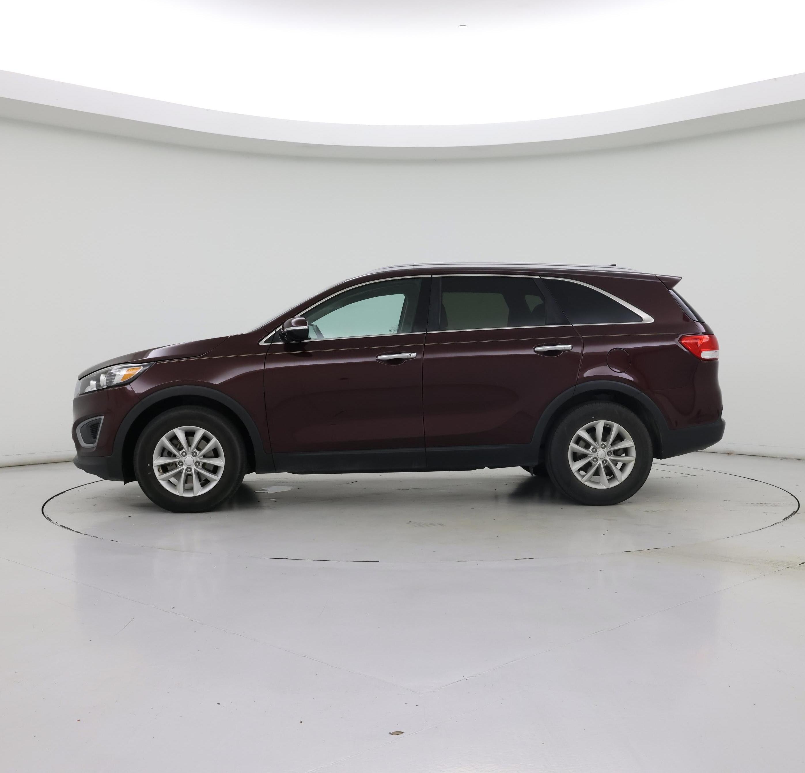 Thumbnail: 2017 Kia Sorento - 3