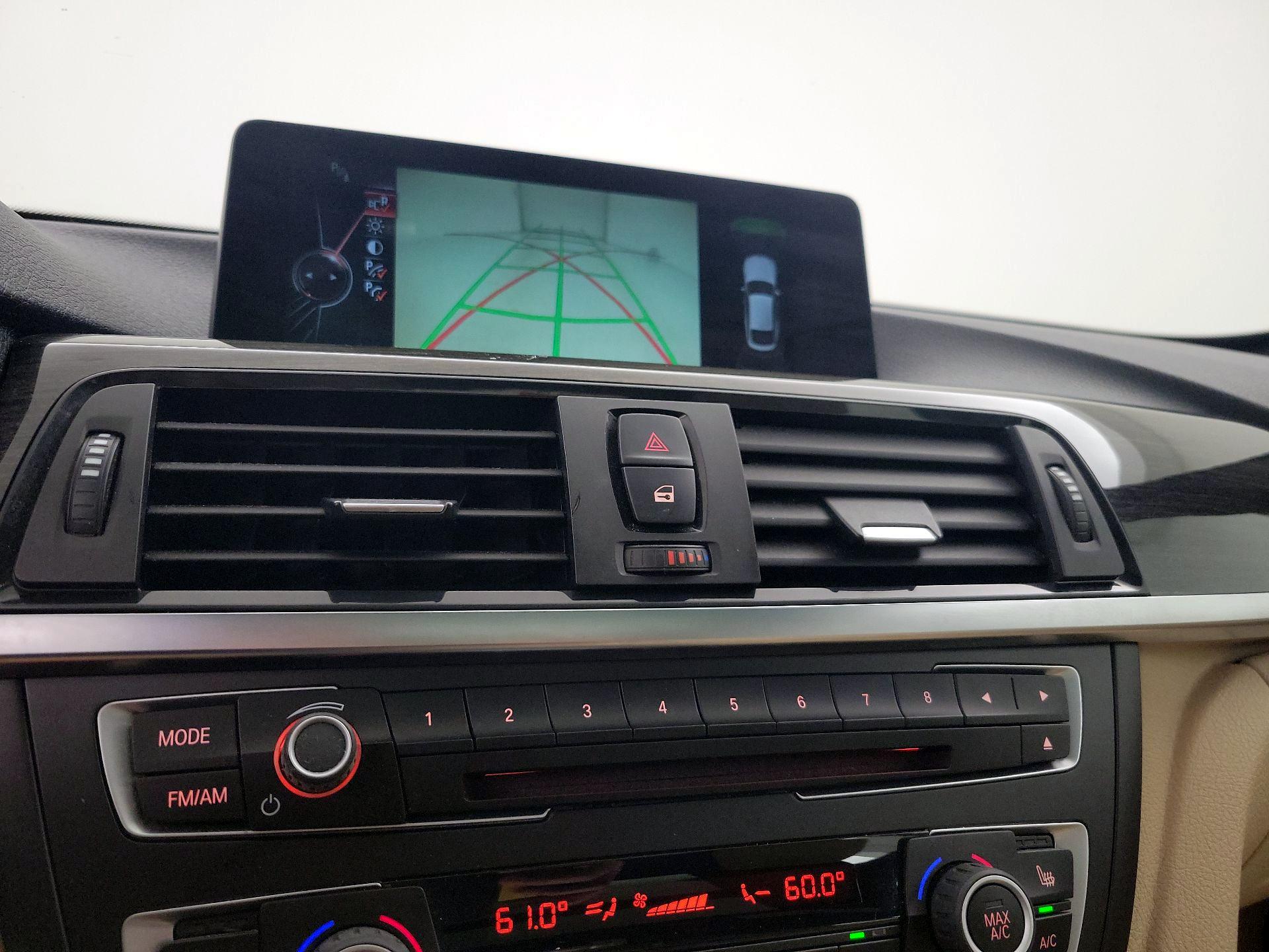 Thumbnail: 2016 BMW 3 Series - 14