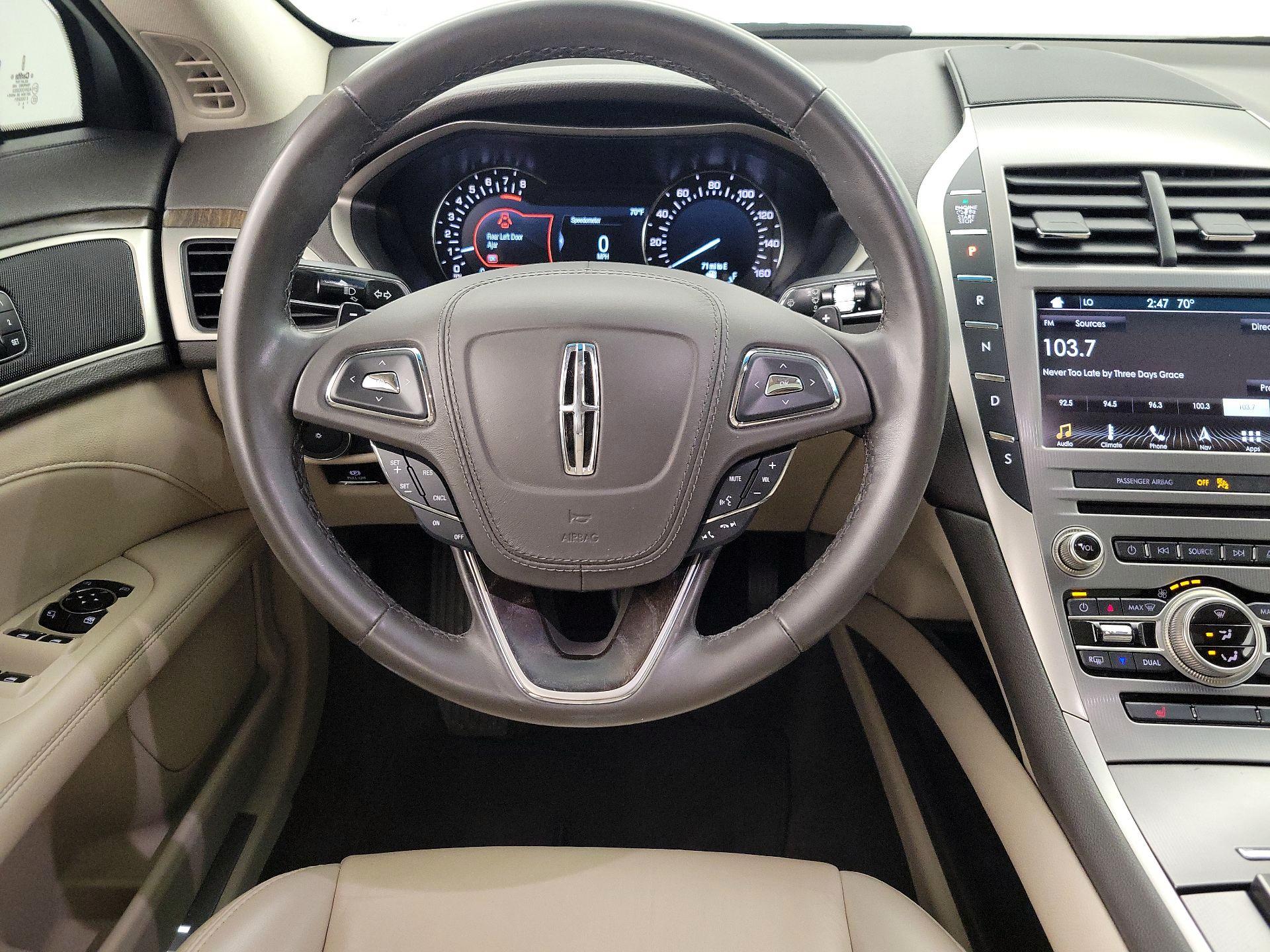 Thumbnail: 2018 Lincoln MKZ - 10