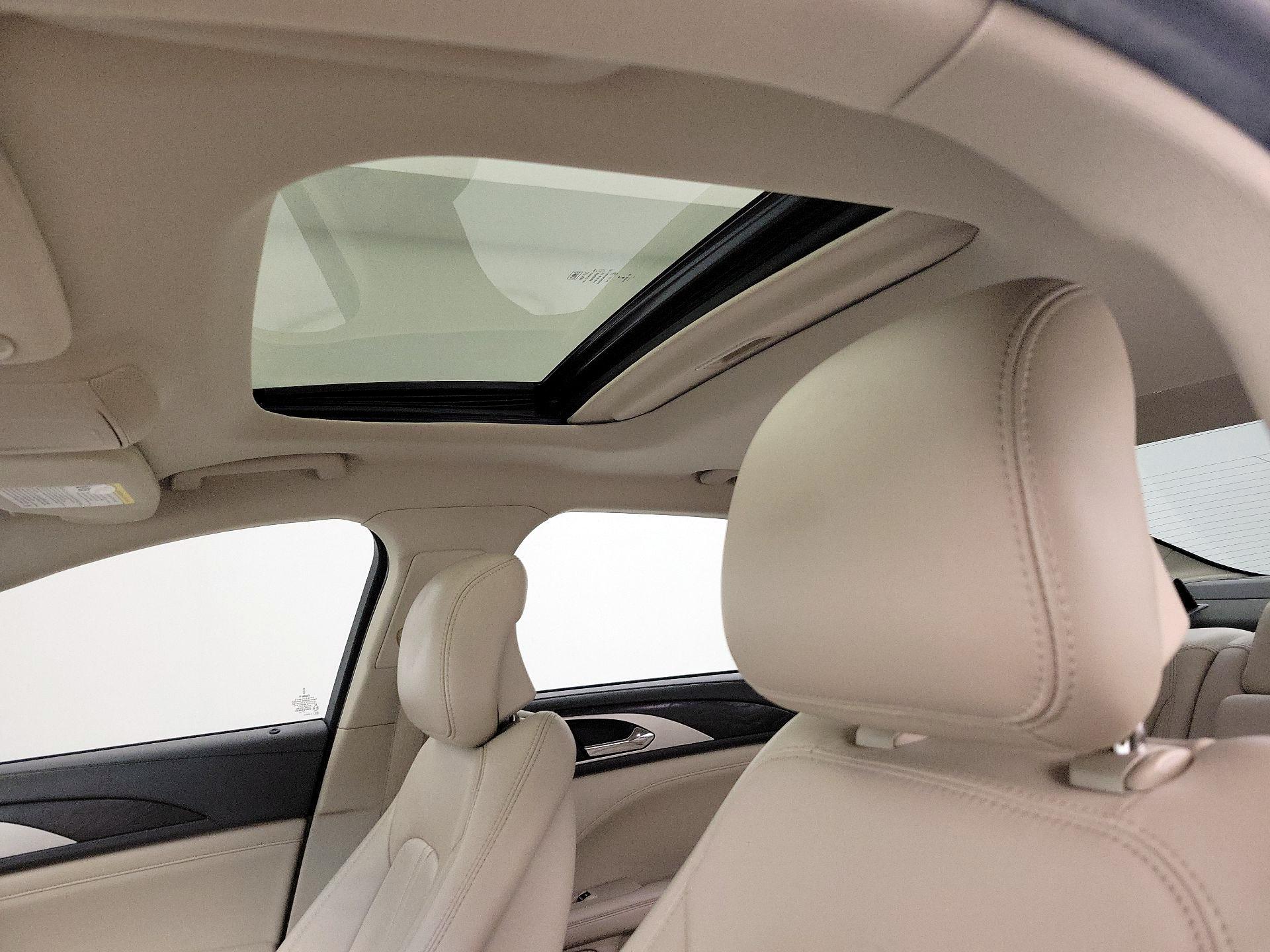 Thumbnail: 2018 Lincoln MKZ - 18