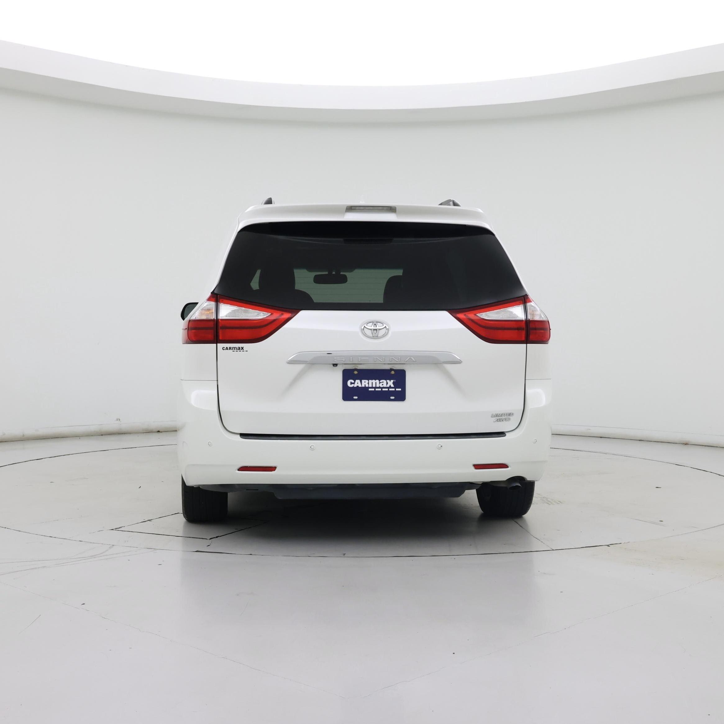 Thumbnail: 2015 Toyota Sienna - 6