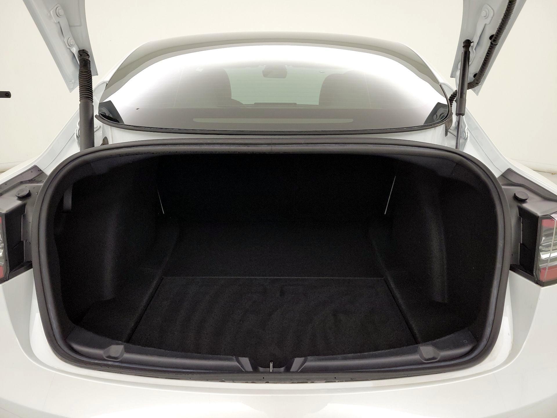 Thumbnail: 2022 Tesla Model 3 - 18