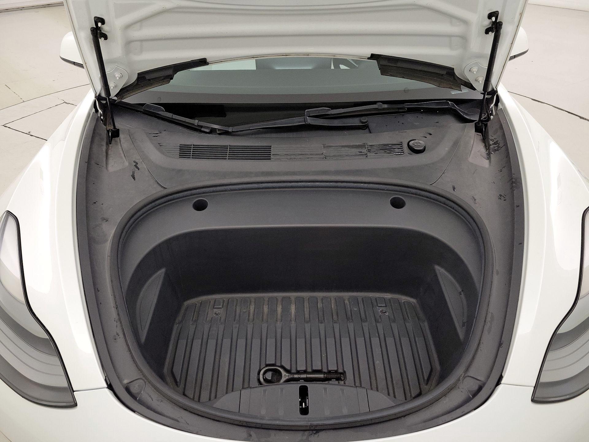 Thumbnail: 2022 Tesla Model 3 - 19