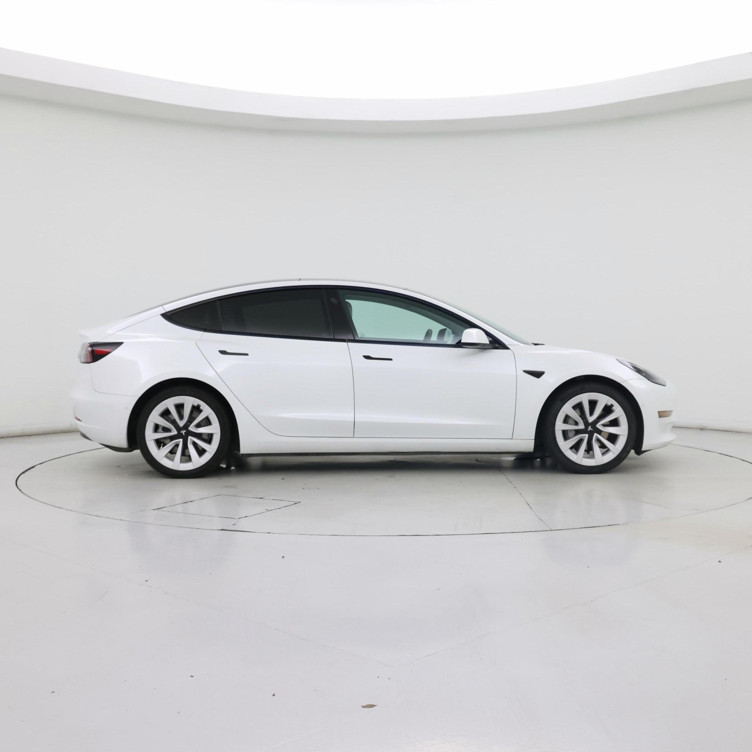 Thumbnail: 2022 Tesla Model 3 - 7