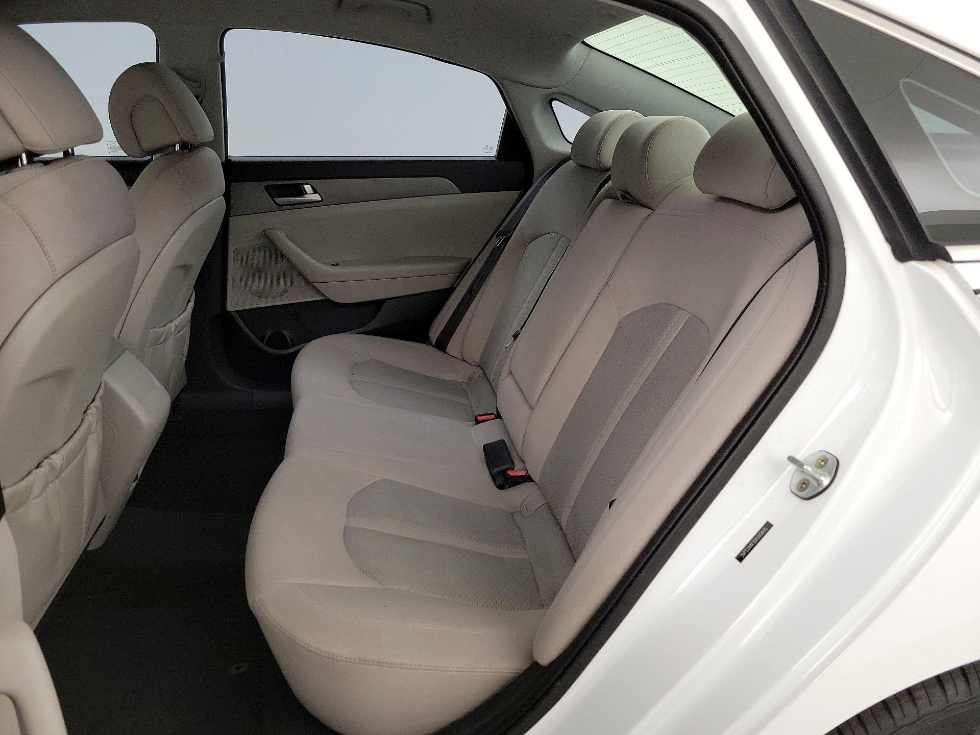 Thumbnail: 2016 Hyundai Sonata - 18