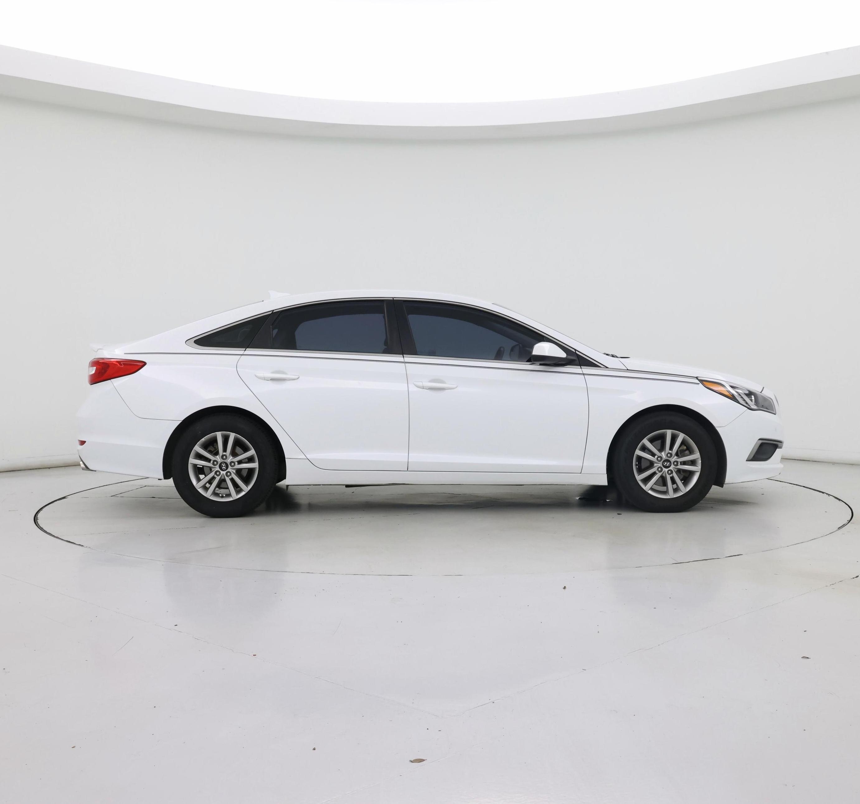 Thumbnail: 2016 Hyundai Sonata - 7