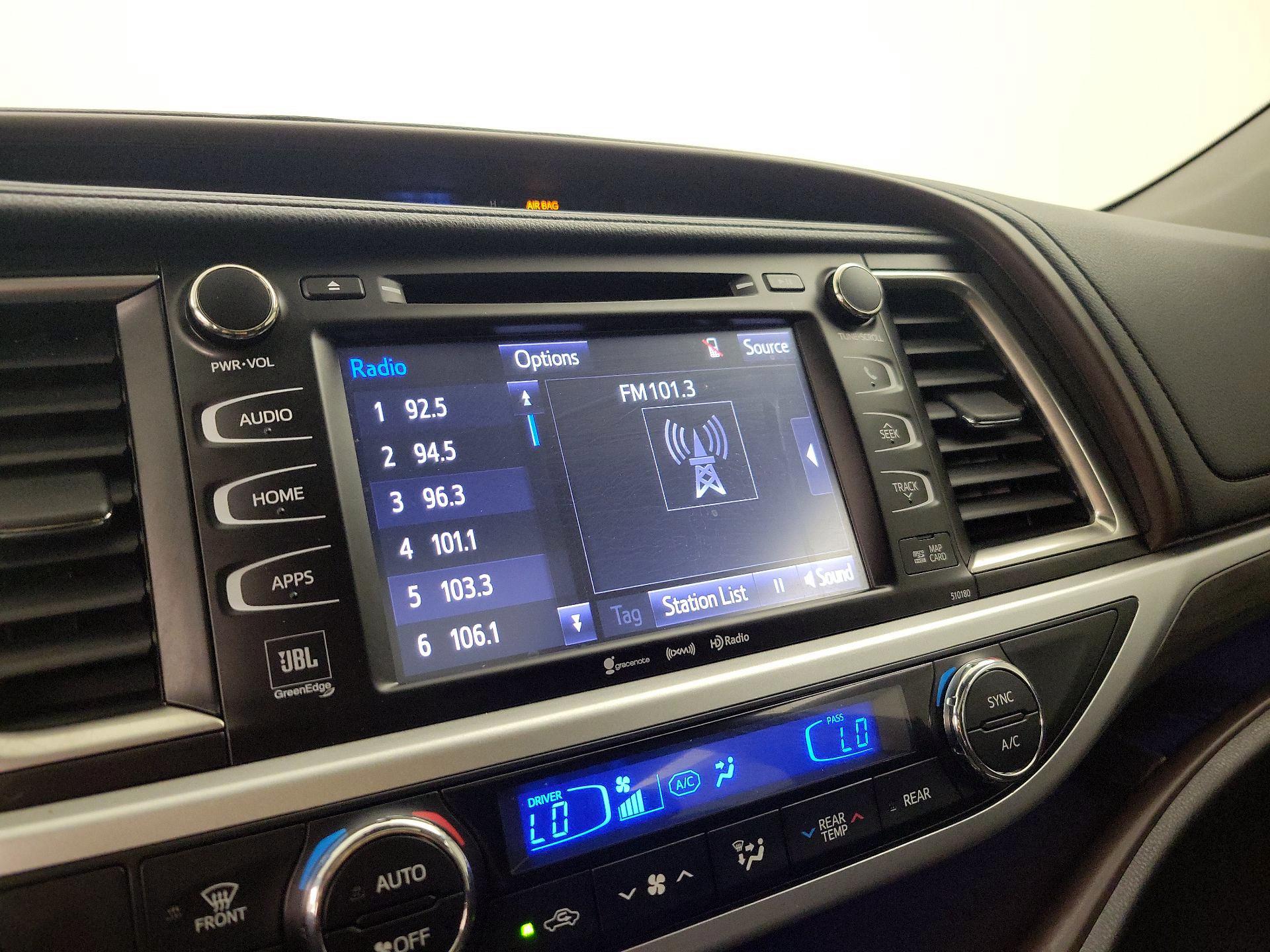 Thumbnail: 2018 Toyota Highlander - 15